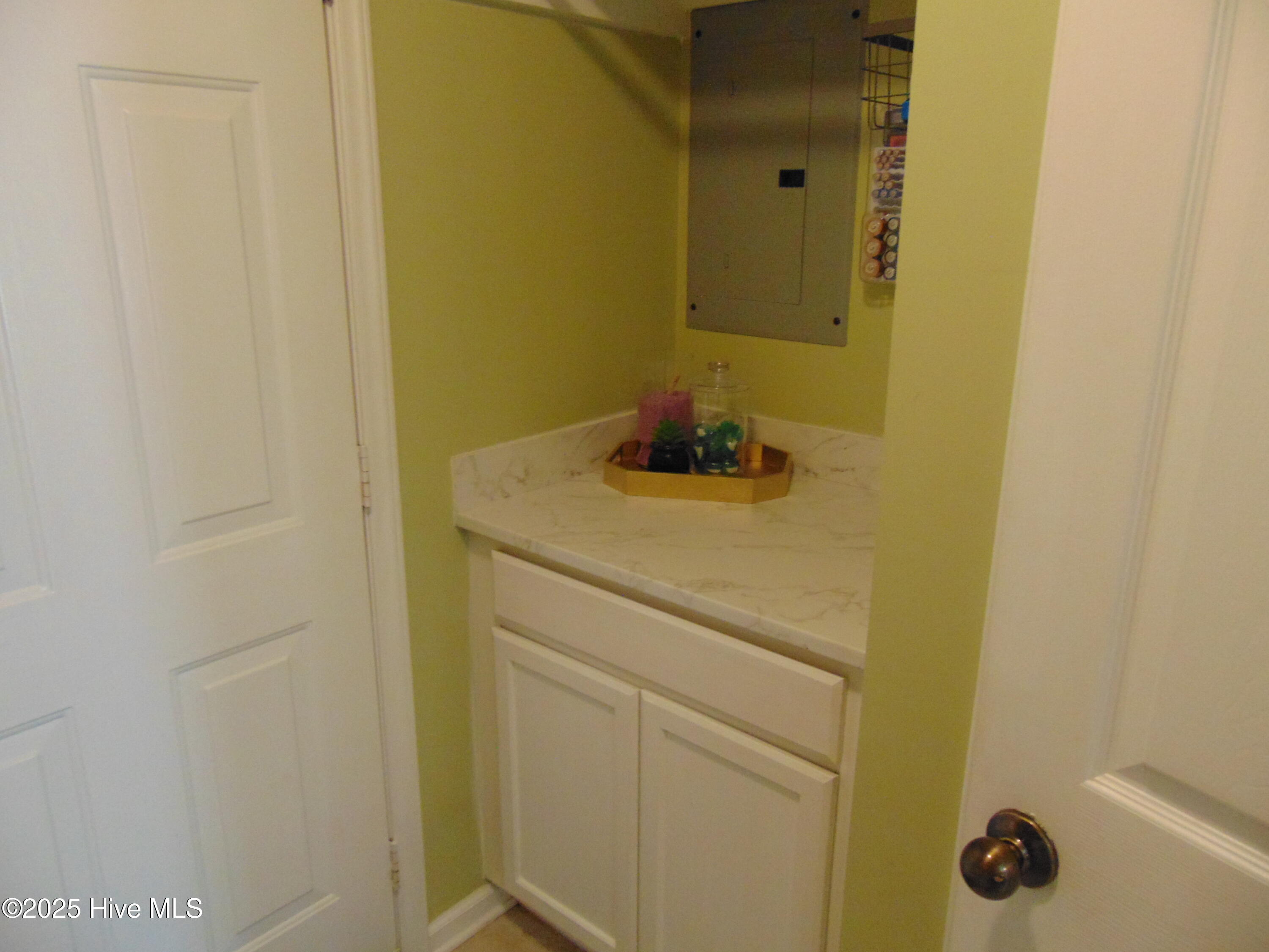 15 Gina Lee Terrace Property Photo 23