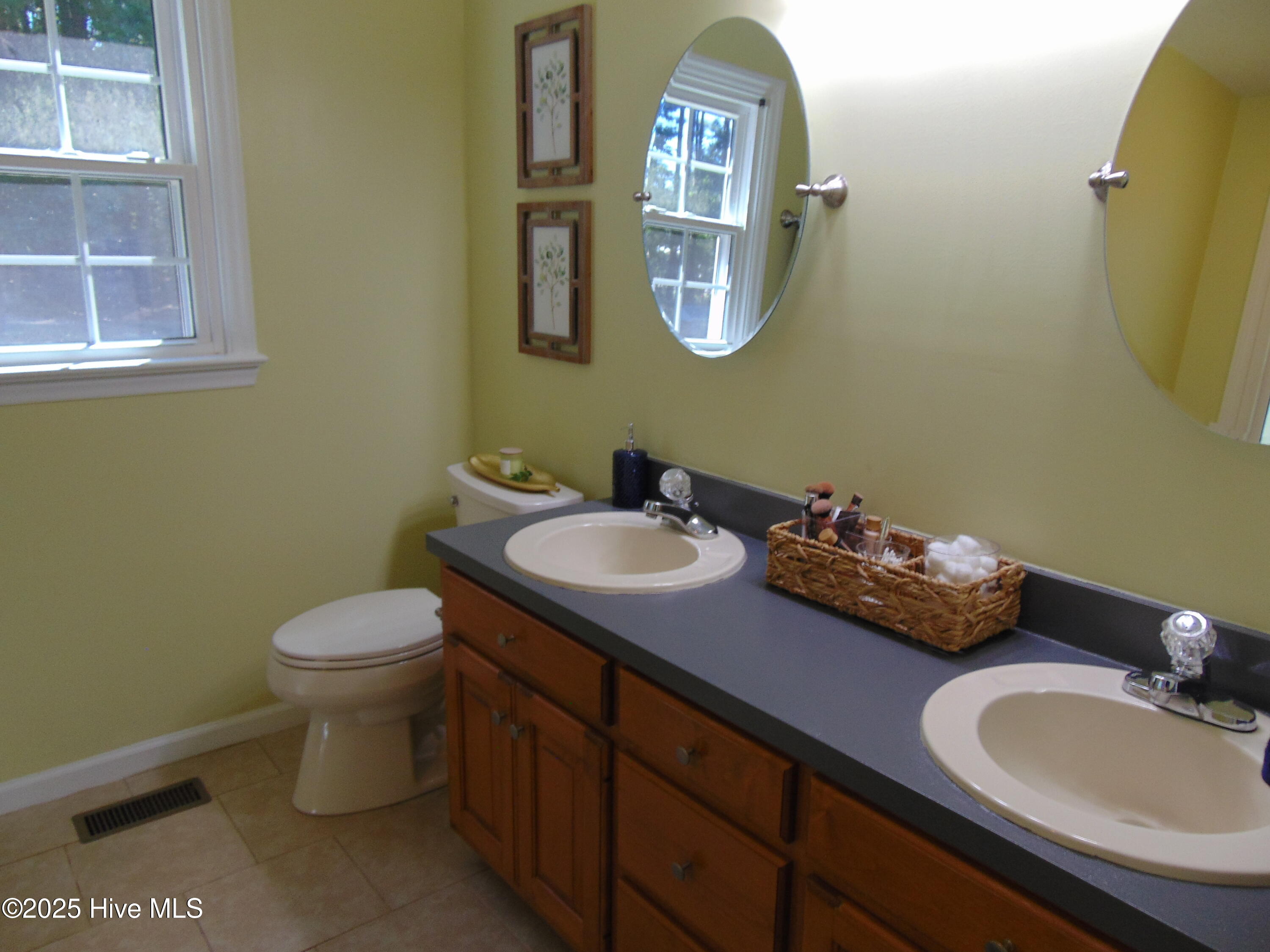 15 Gina Lee Terrace Property Photo 32