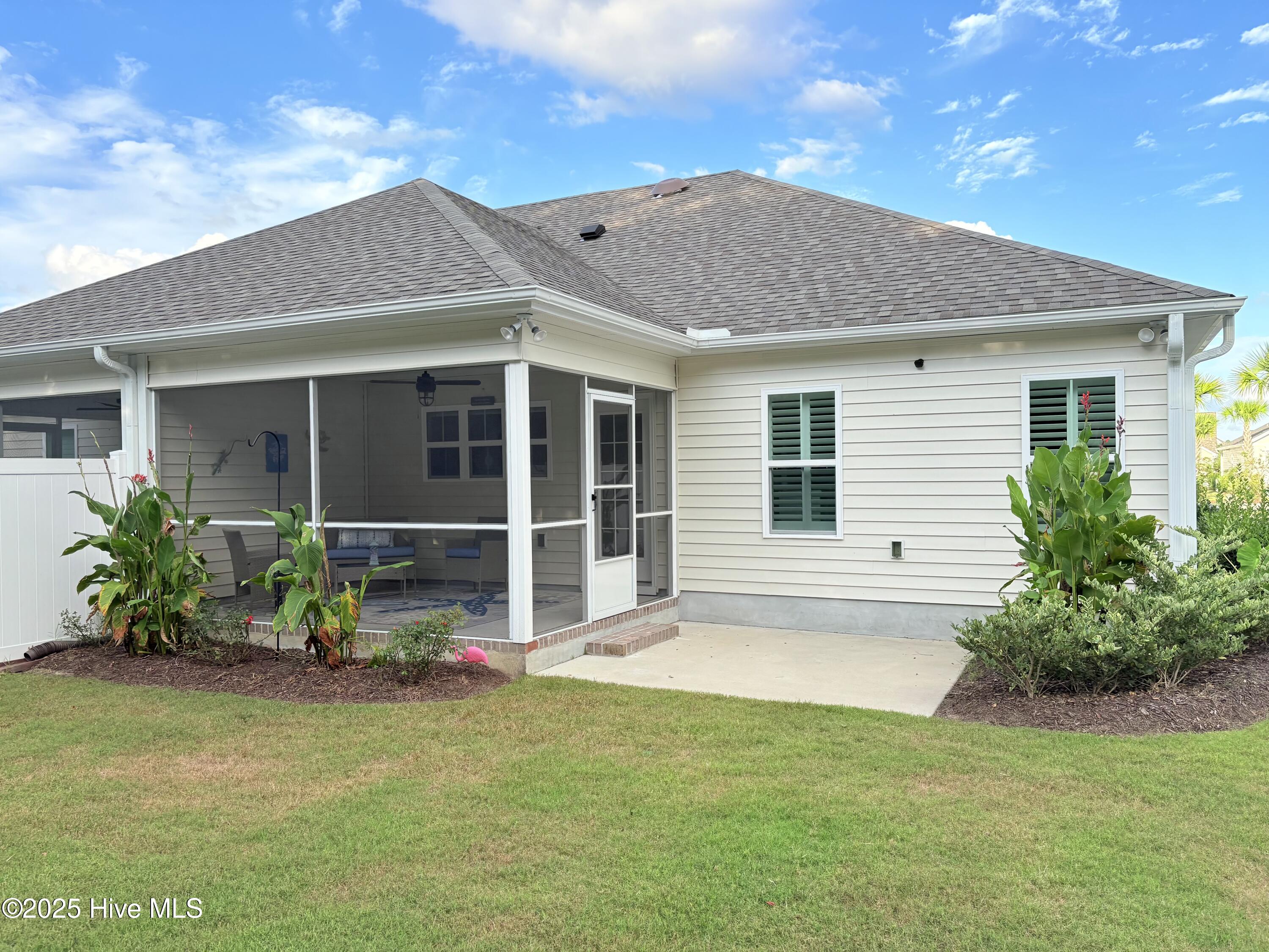 1272 Marsilio Lane Unit A Property Photo 5