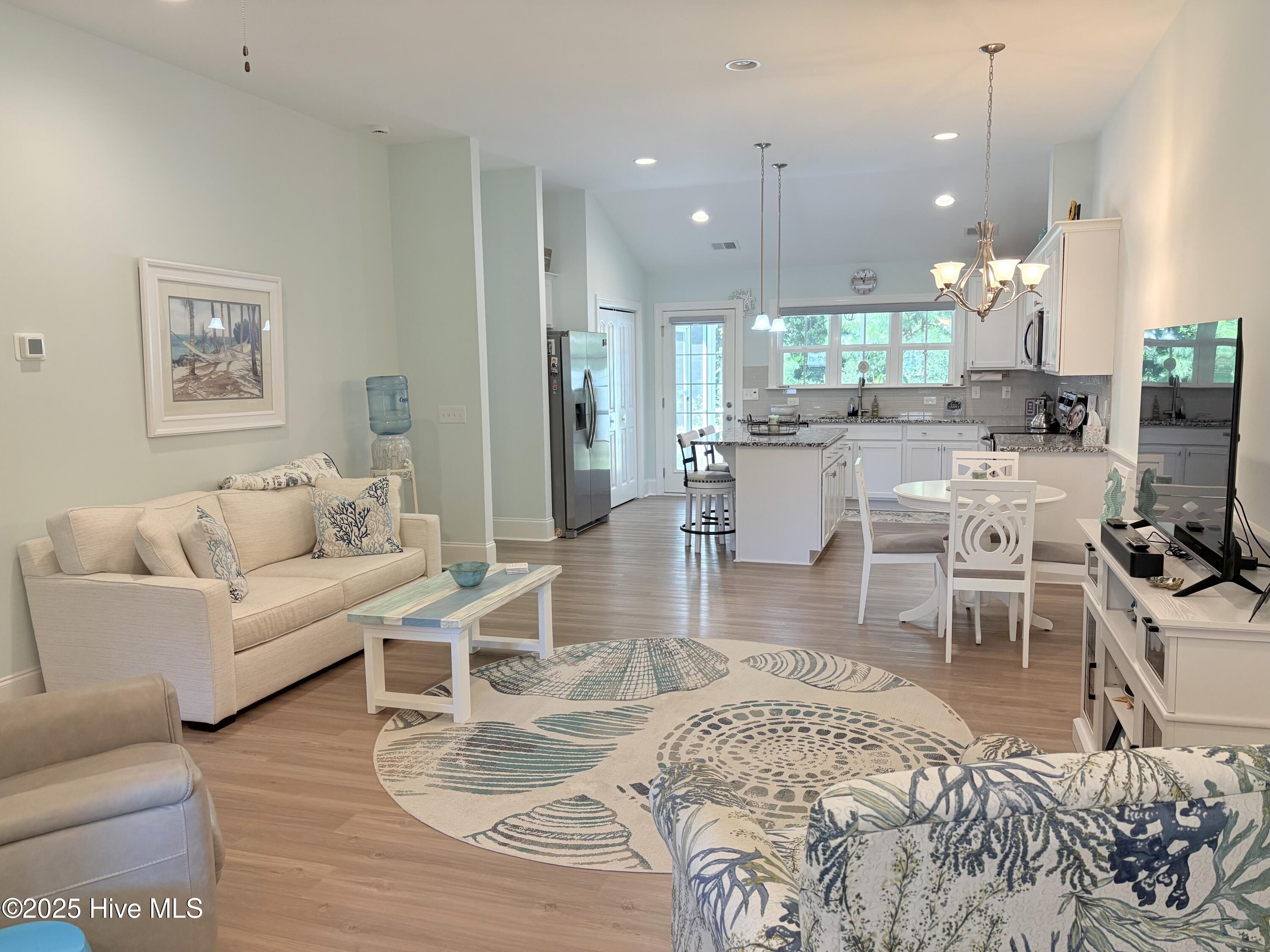 1272 Marsilio Lane Unit A Property Photo 7