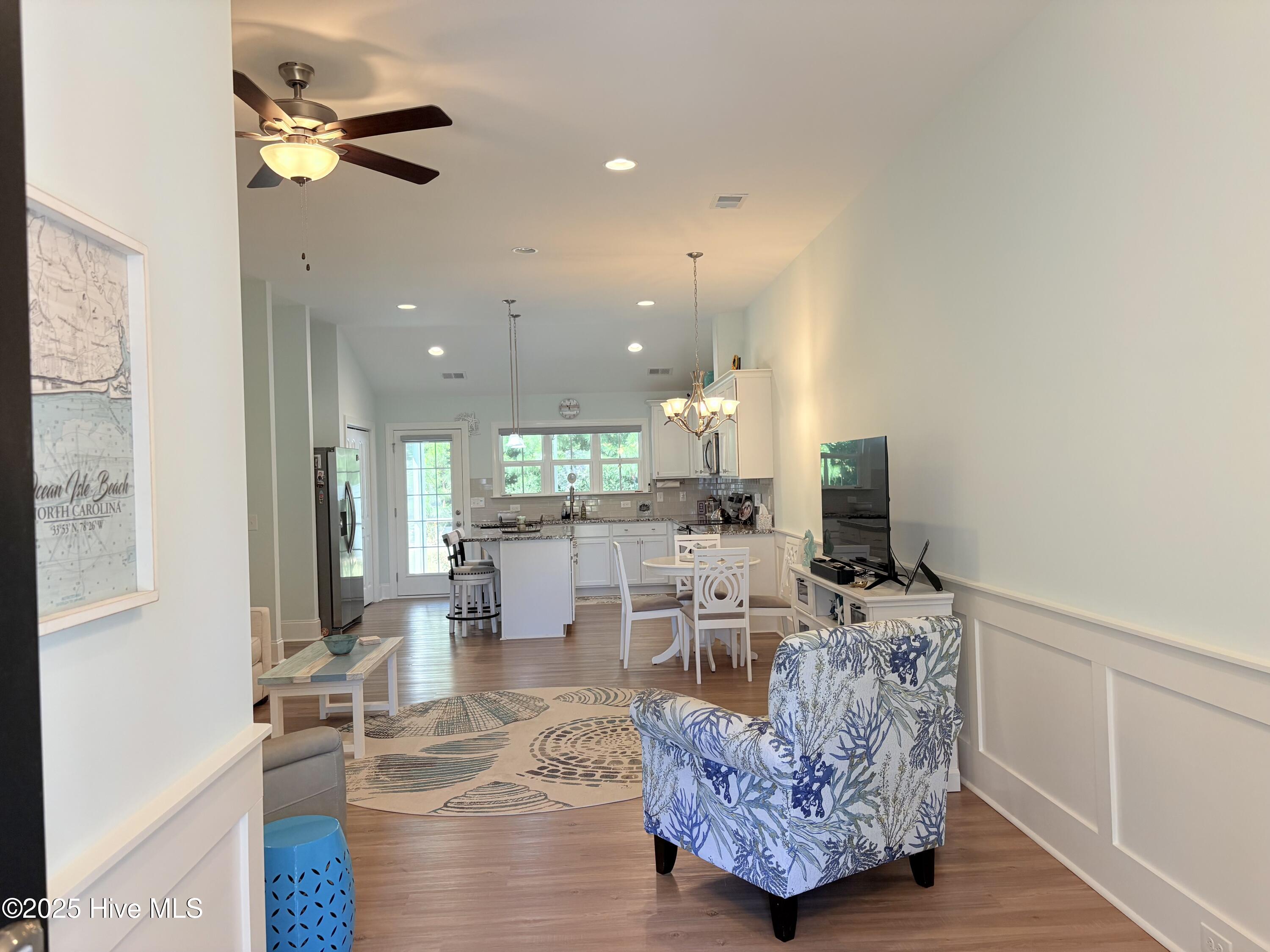 1272 Marsilio Lane Unit A Property Photo 8