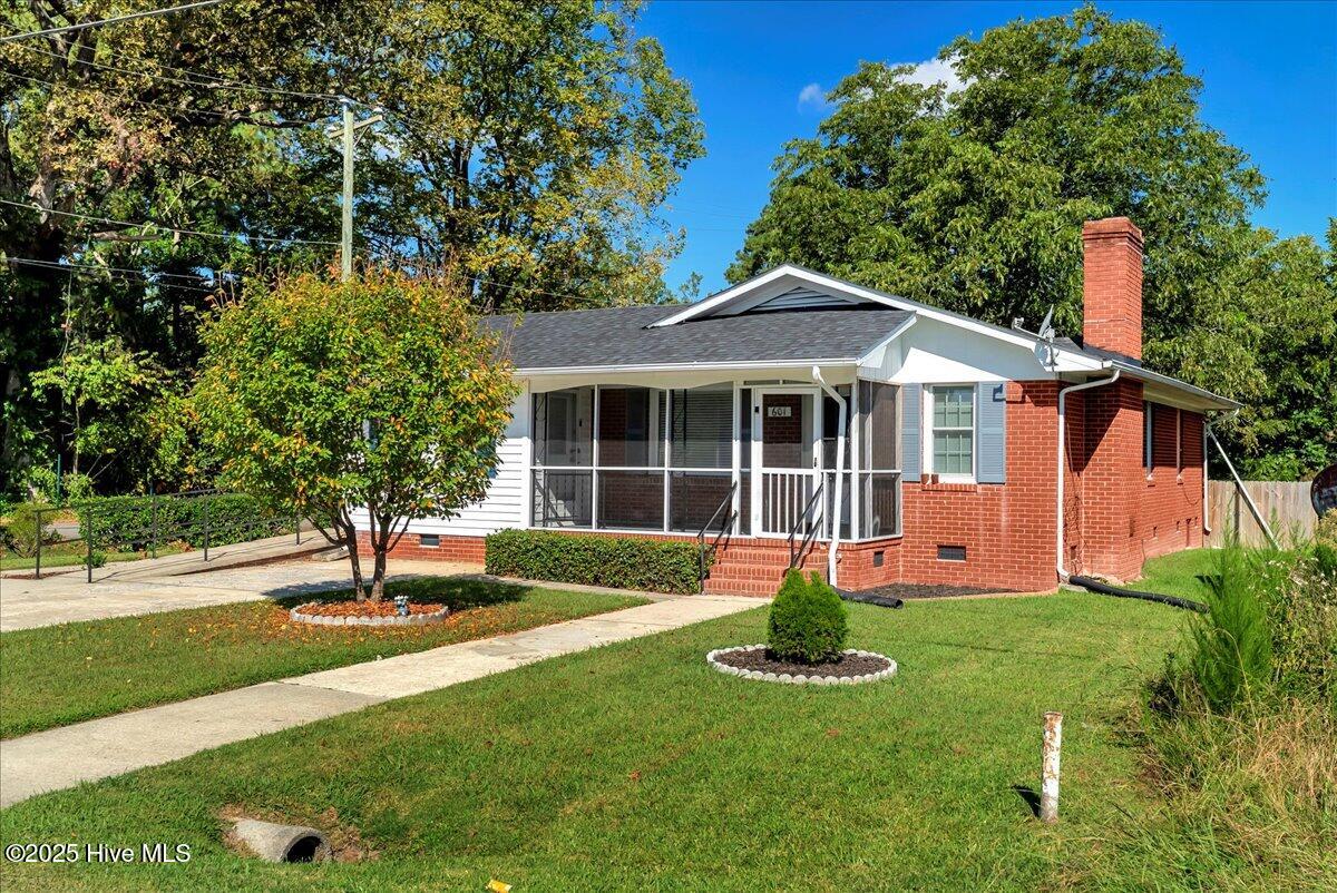 601 E Main Street Street Property Photo 1