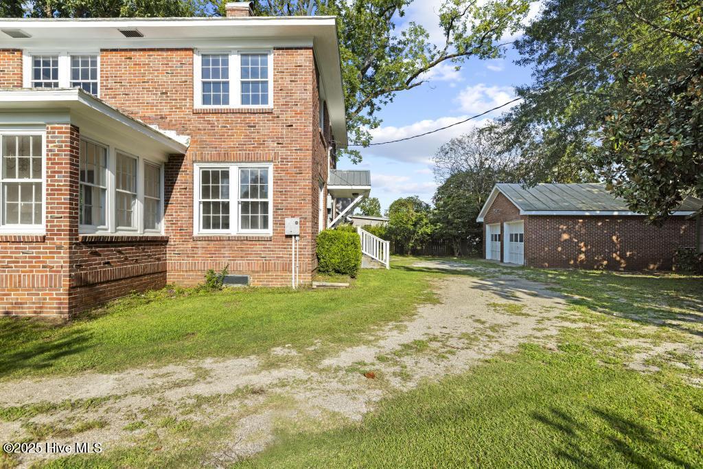 860 Main Street Property Photo 24
