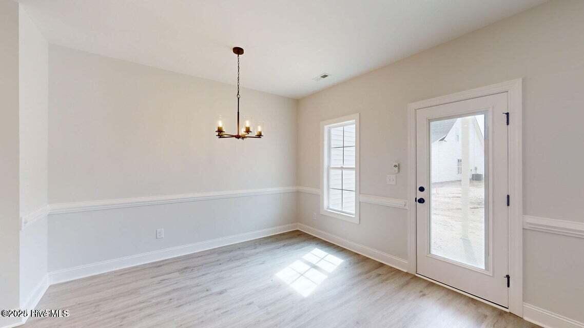 2001 Newbury Way B Property Photo 7
