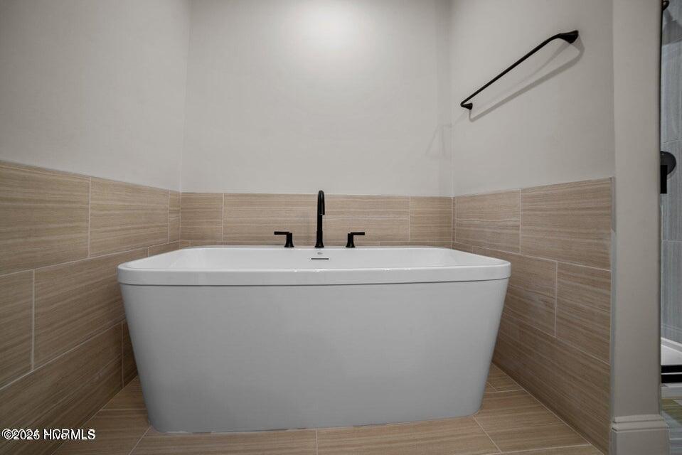 2001 Newbury Way B Property Photo 25