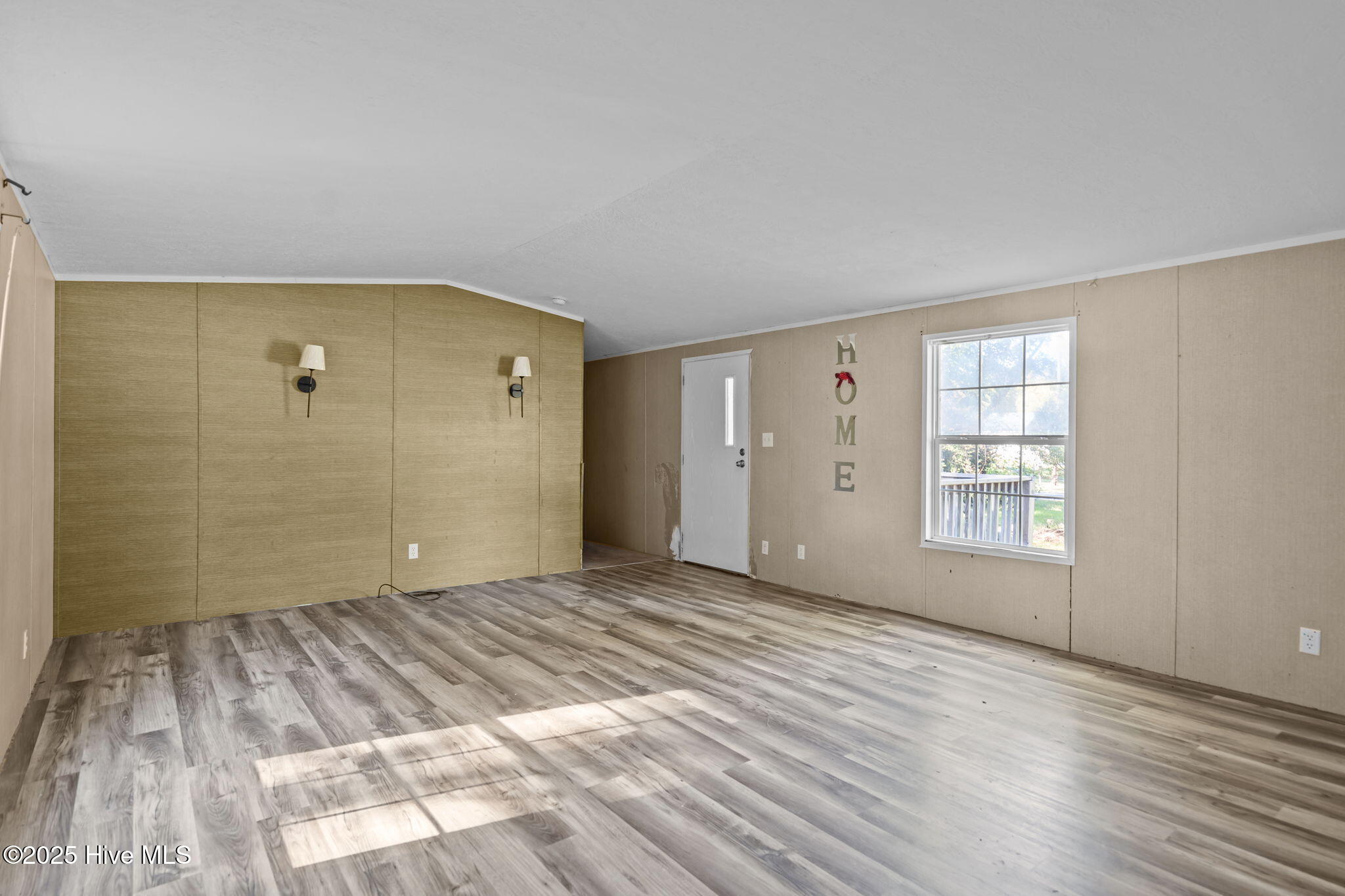 120 8th Street Property Photo 5
