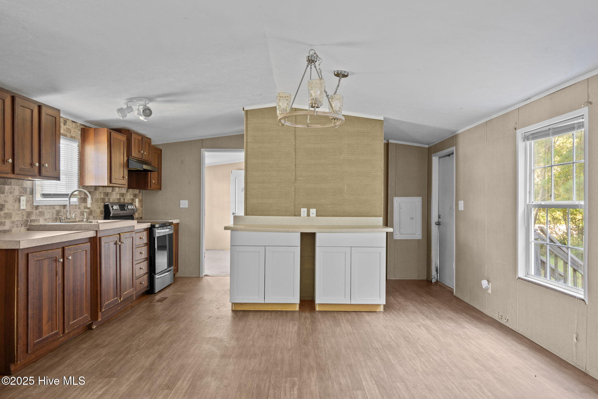 120 8th Street Property Photo 10