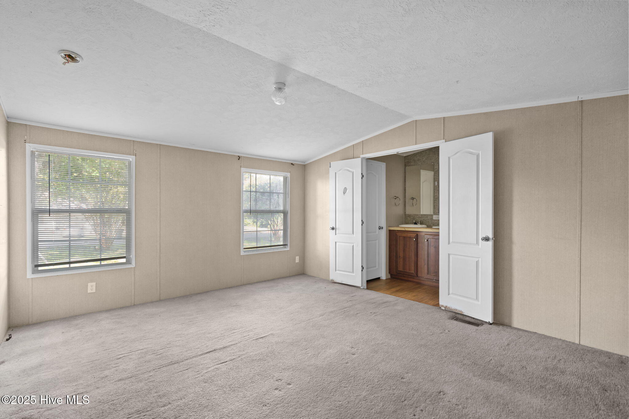 120 8th Street Property Photo 18