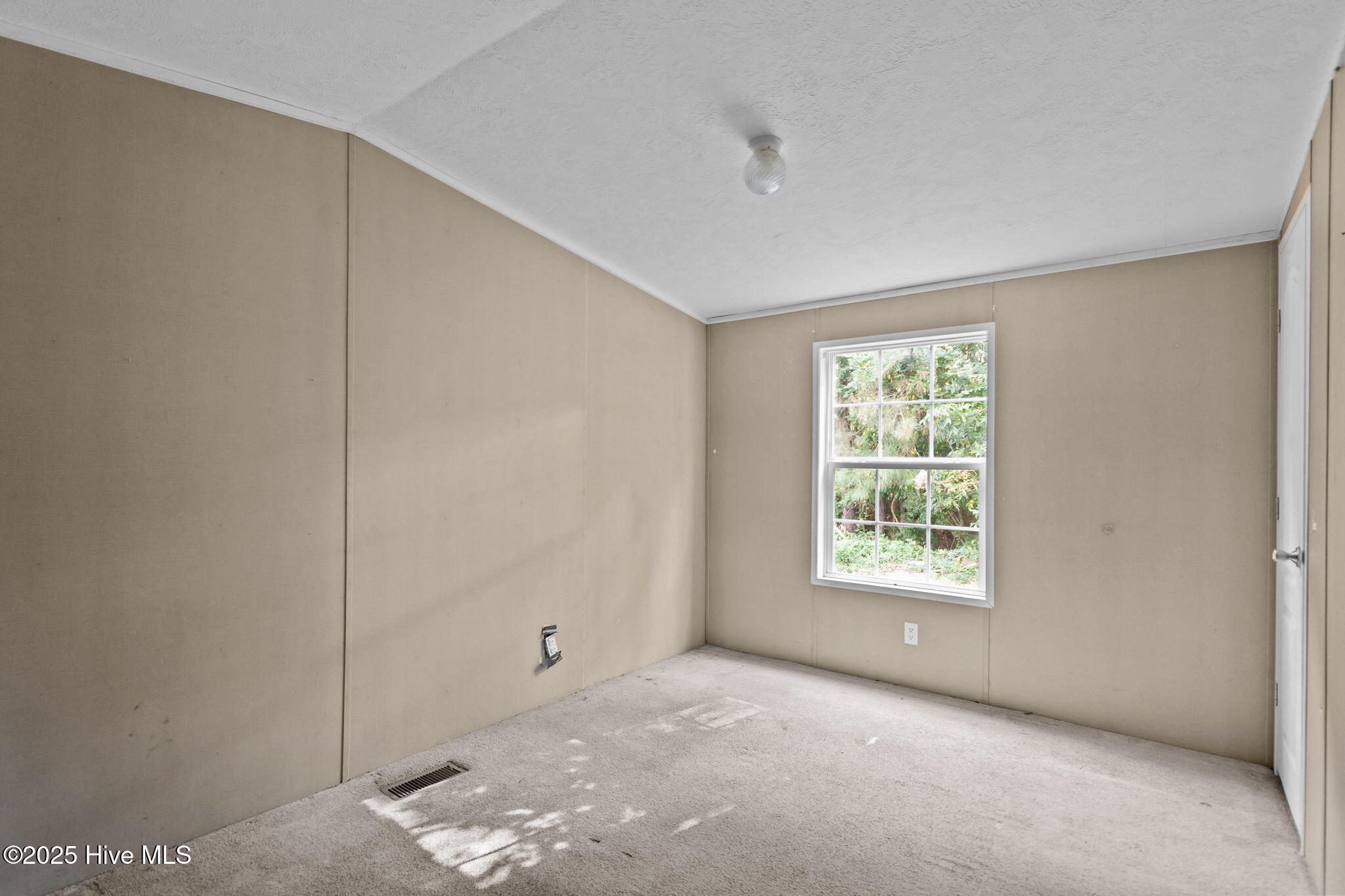 120 8th Street Property Photo 23