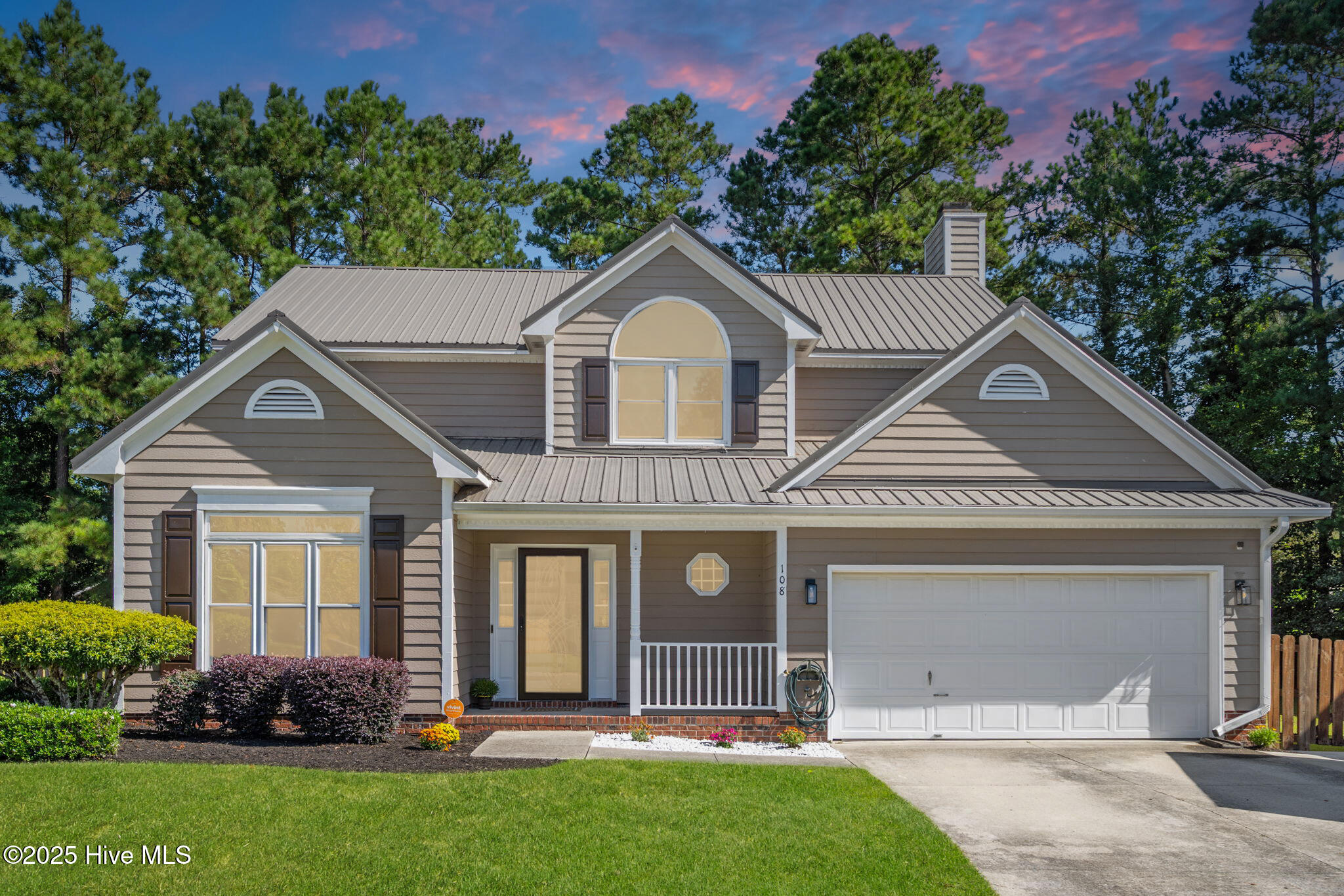 108 Kingsmill Court Property Photo 1