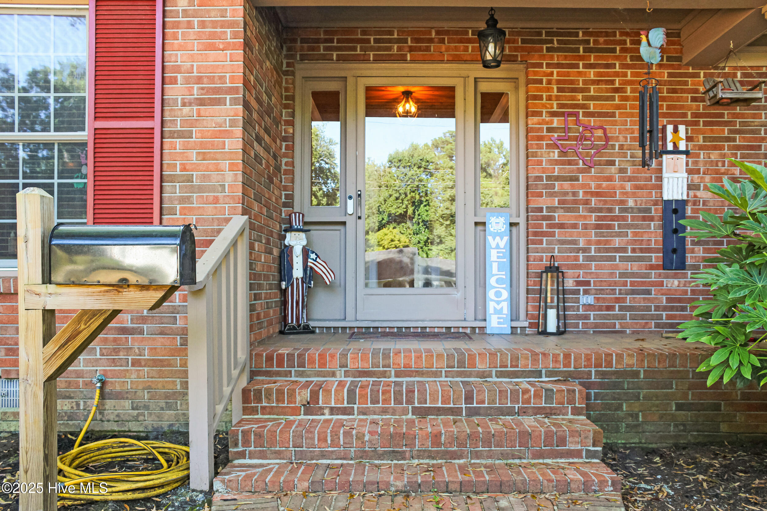 321 Circle Drive Property Photo 8