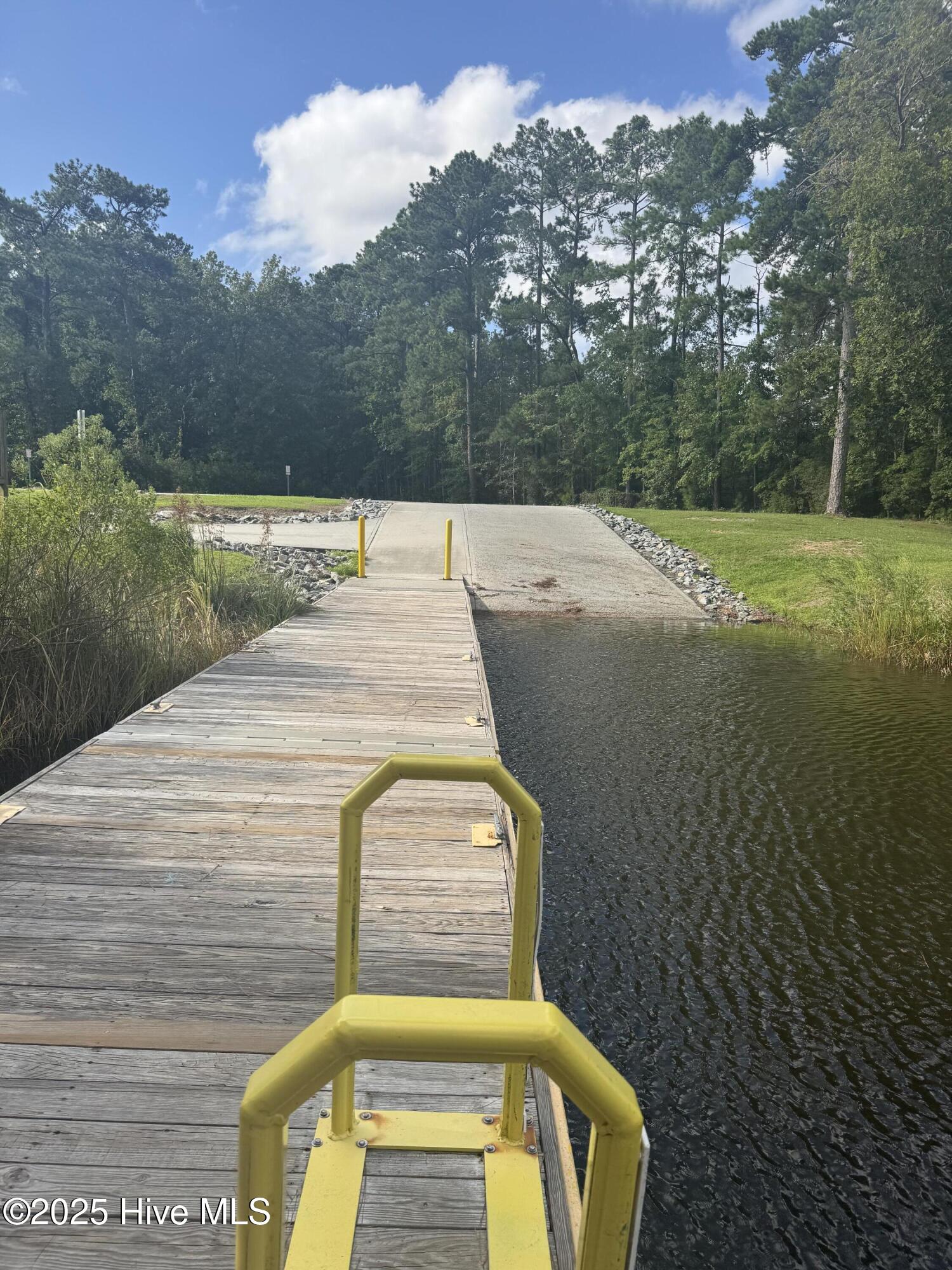 563 Creek Place Road Property Photo 4