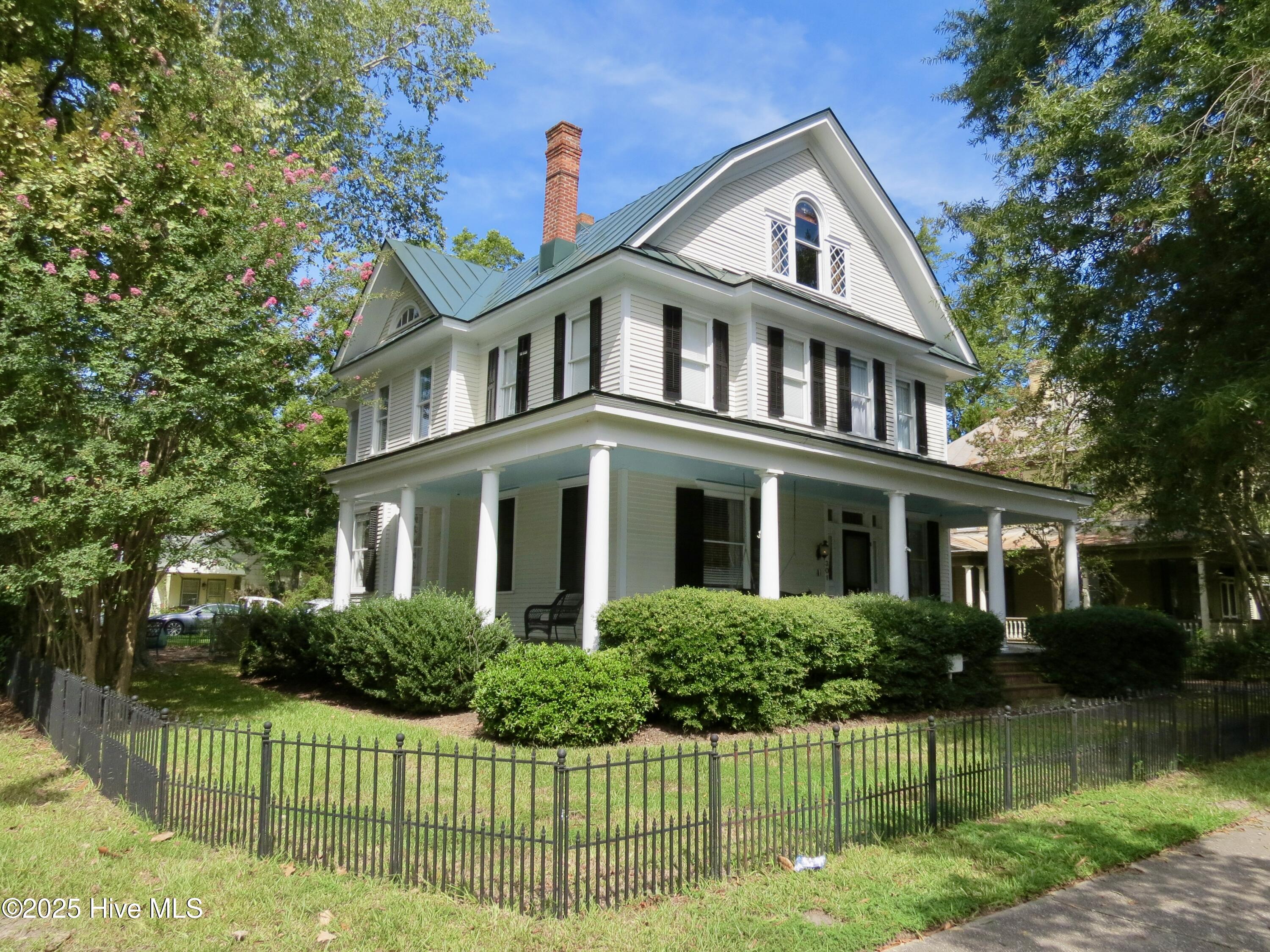 301 N Granville Street Property Photo 1