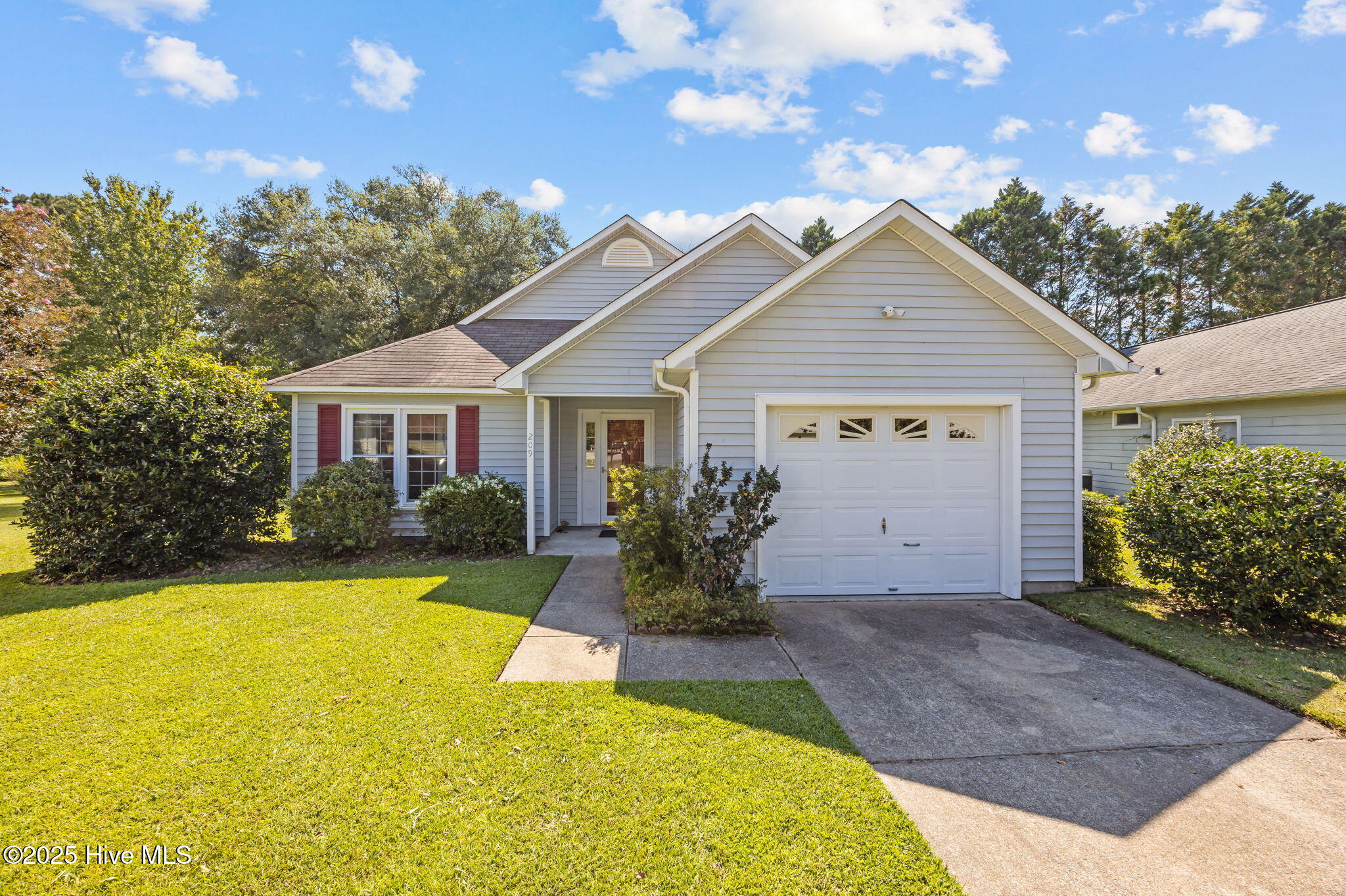 209 Esquire Court Property Photo 1