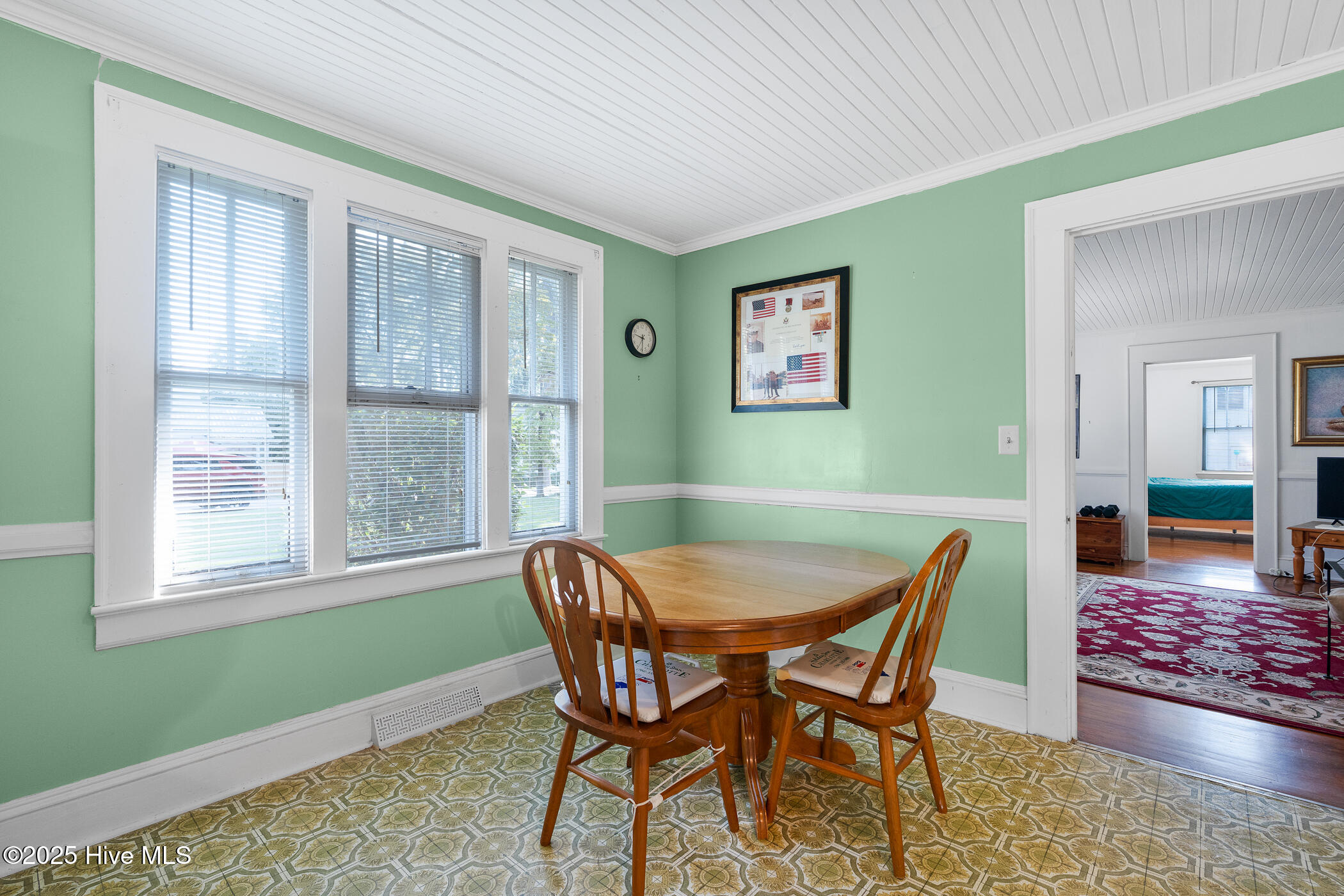 515 N Pine Lane Property Photo 6