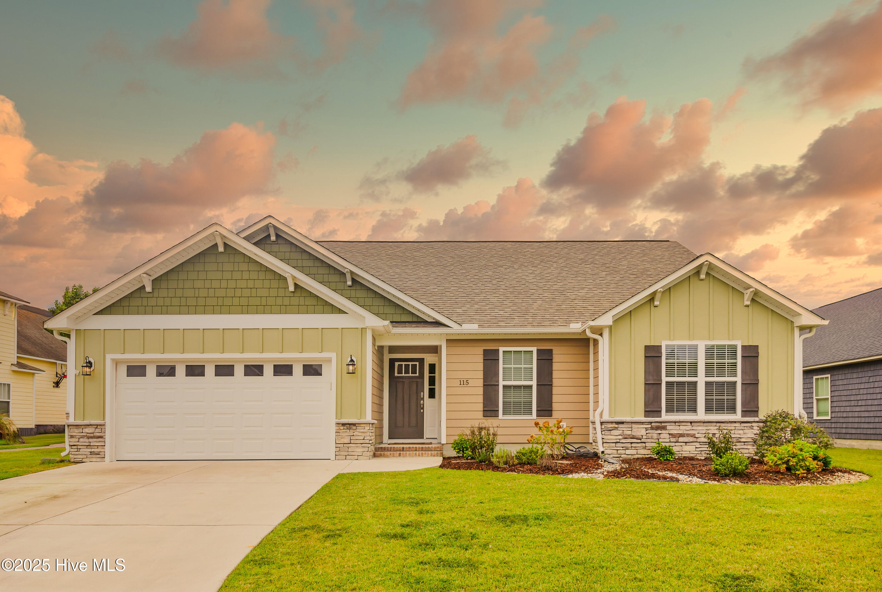 115 Grantham Place Property Photo 1