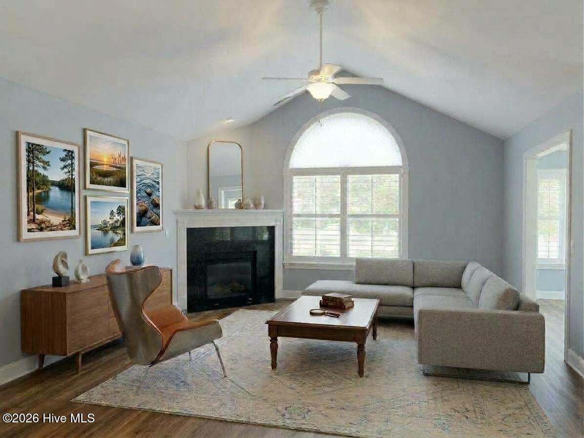 123 W Chelsea Court Property Photo 2