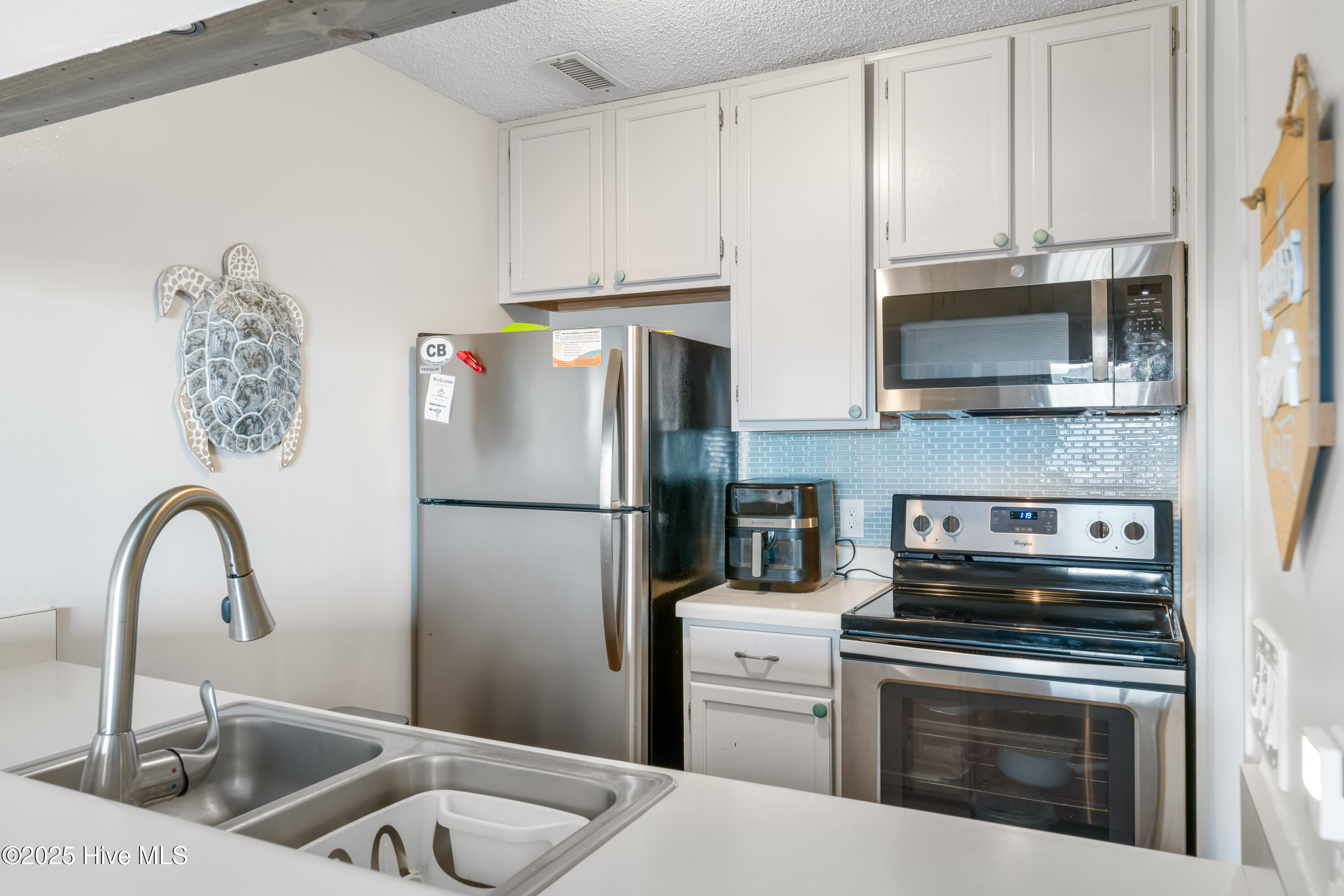 200 S Lake Park Boulevard S 3b Property Photo 6