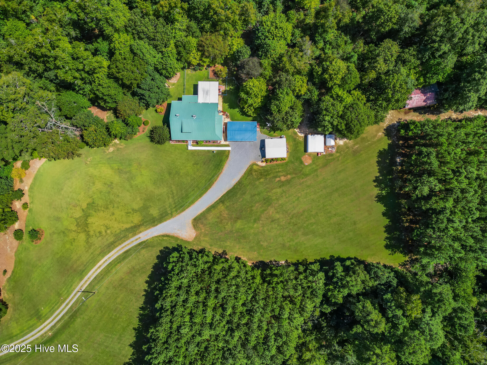345 Rays Drive Property Photo 2