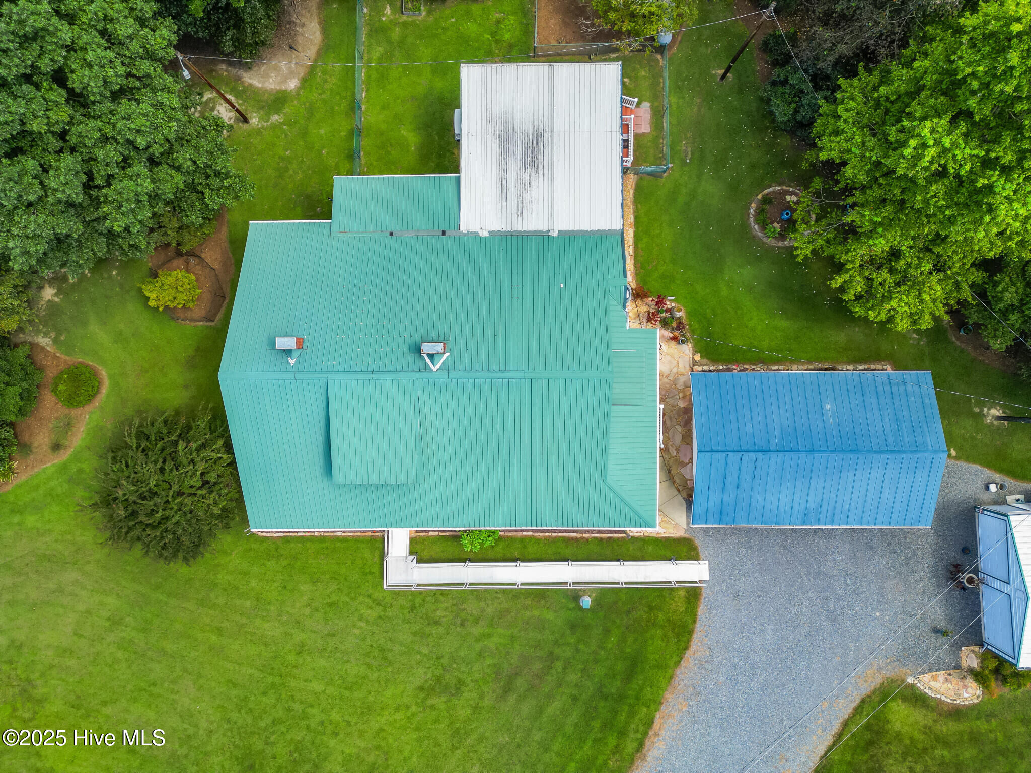 345 Rays Drive Property Photo 3