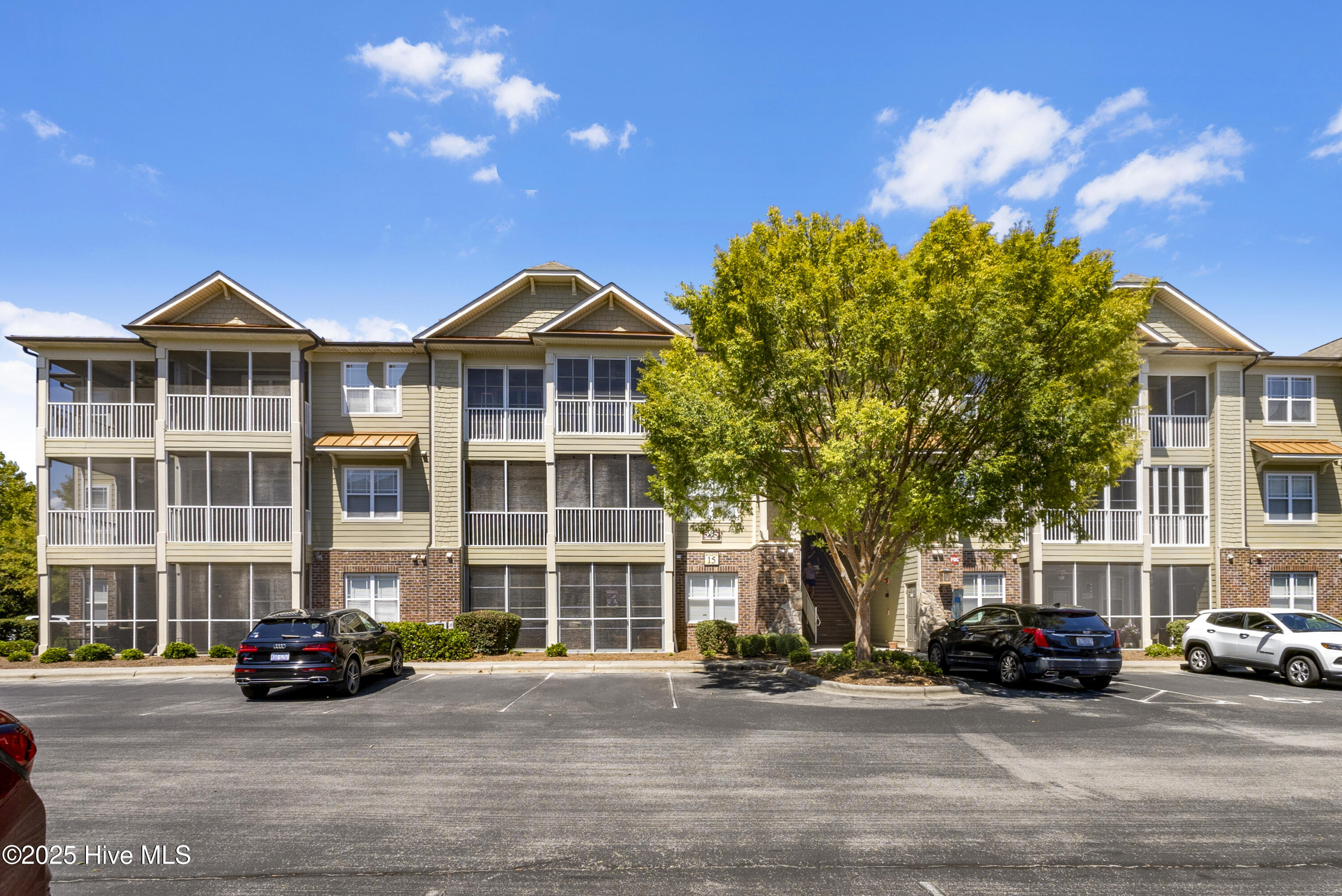 395 S Crow Creek Drive 1513 Property Photo 1