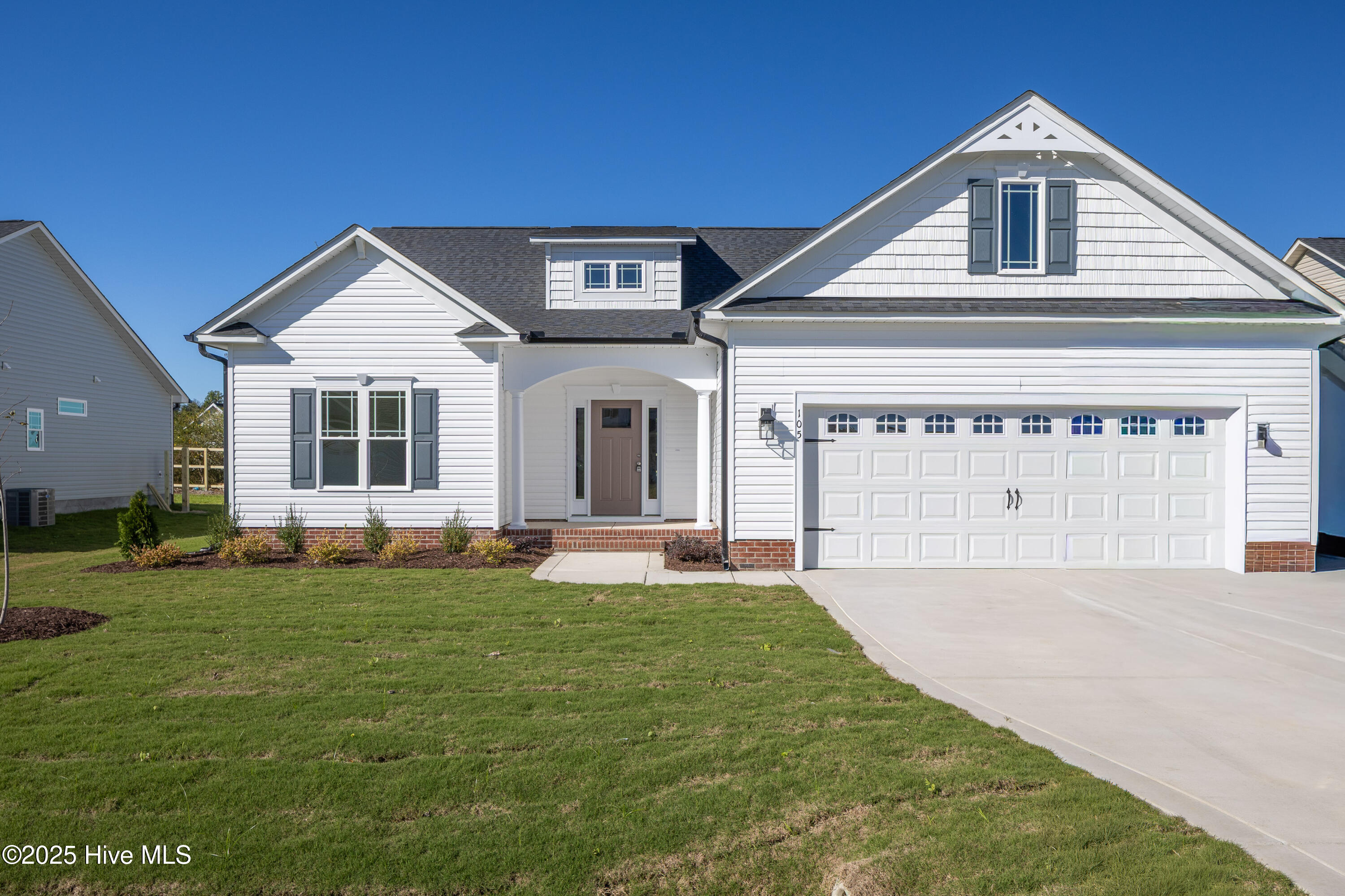 105 Sunny Acres Lane Property Photo 1