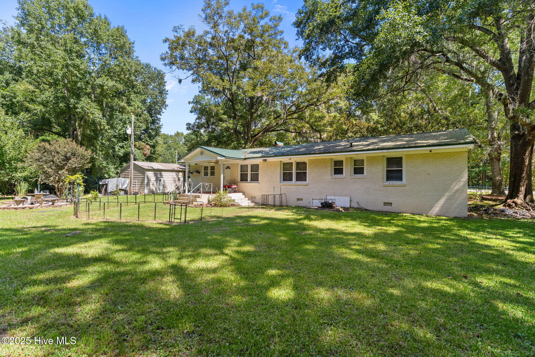 1601 Midway Road Se Property Photo 2