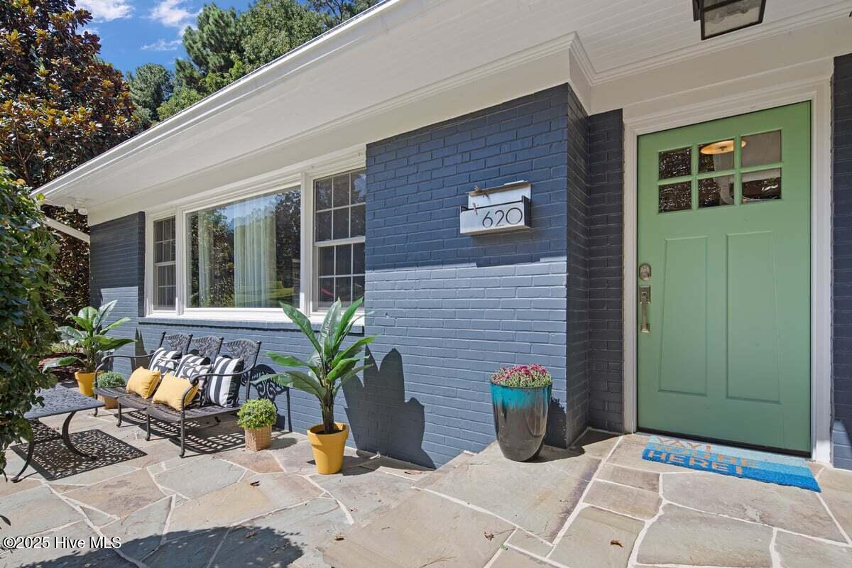 620 Carr Street Property Photo 1