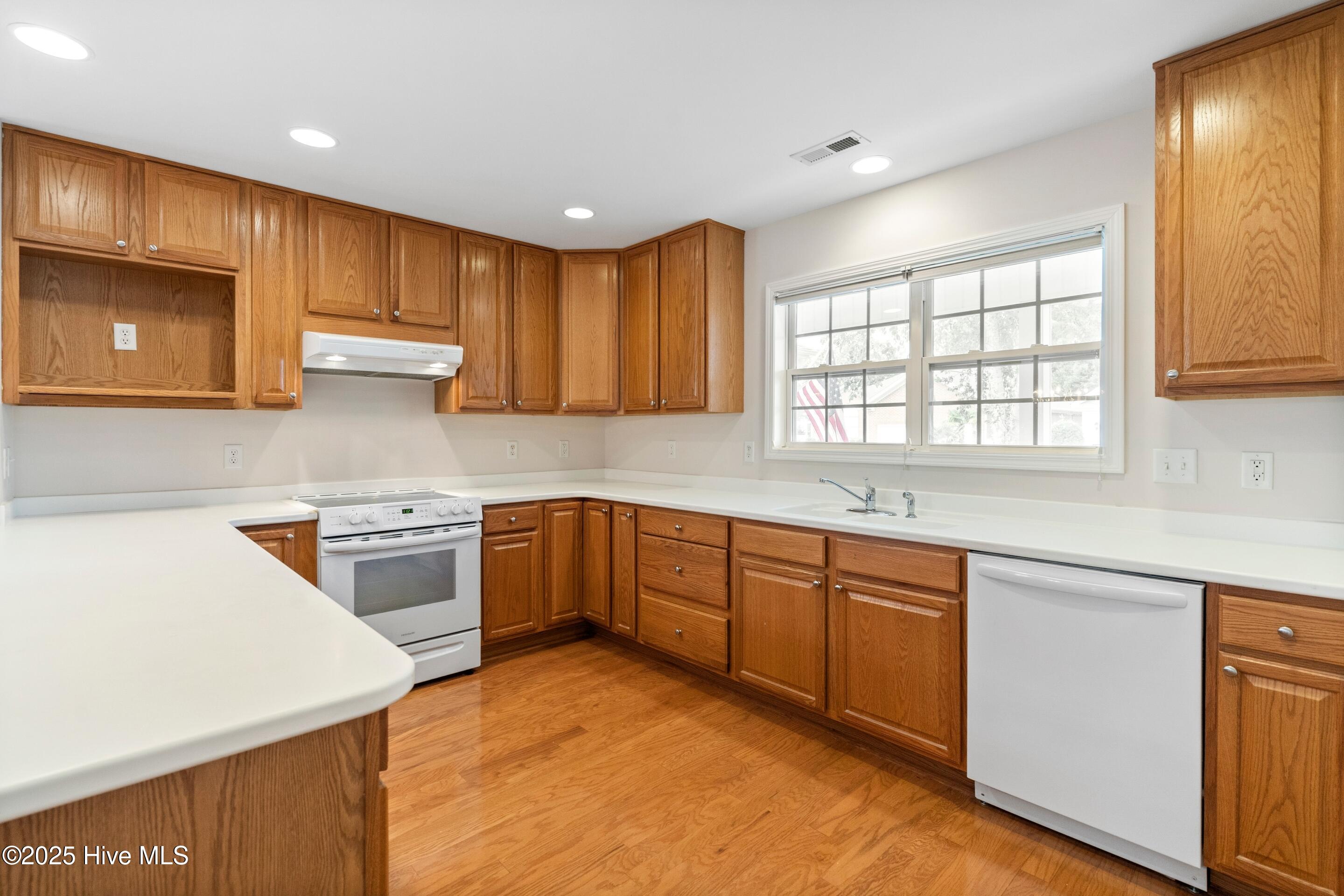 7788 Cypress Island Drive Property Photo 7