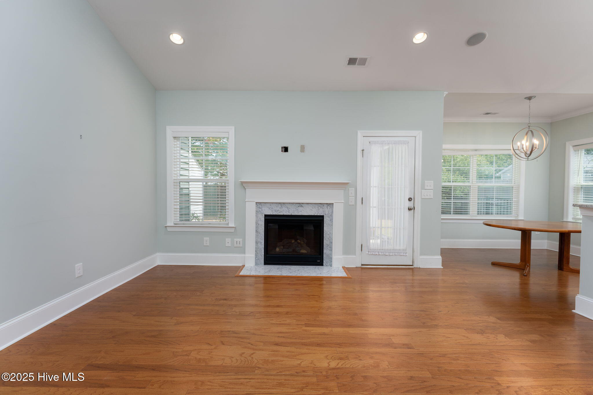 176 Collins Way Property Photo 6