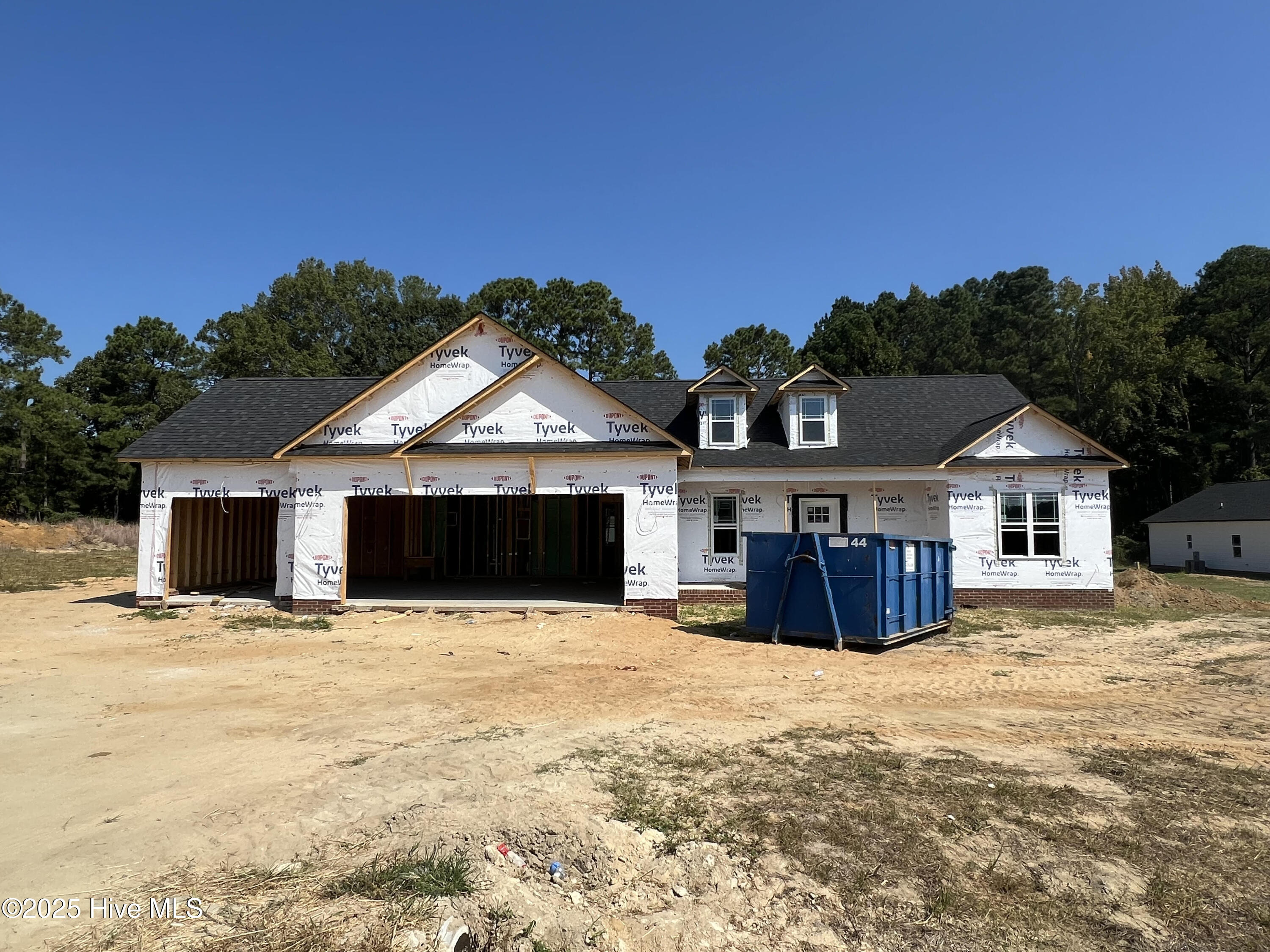 105 Lynn Lane Property Photo 1