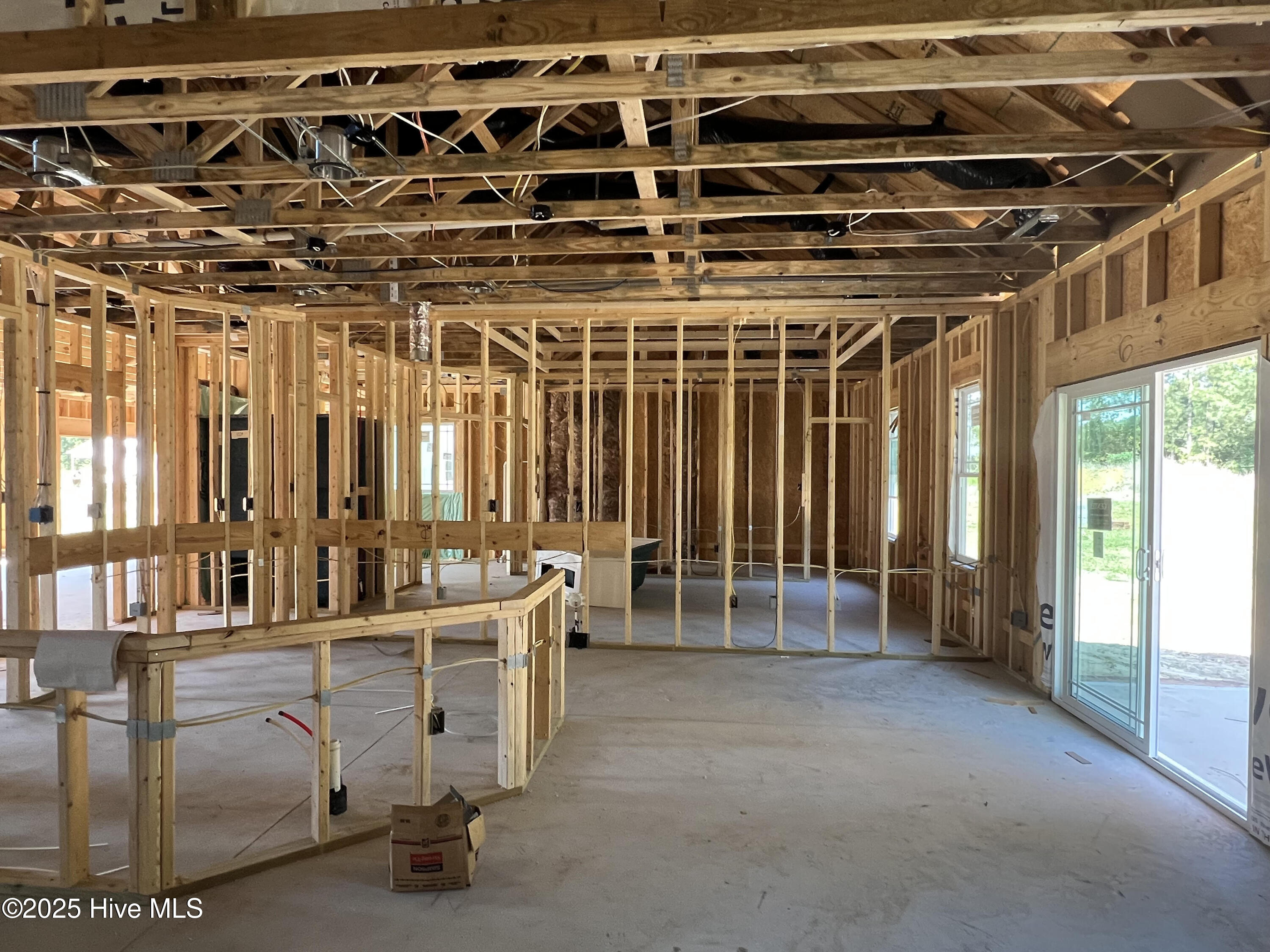 105 Lynn Lane Property Photo 3