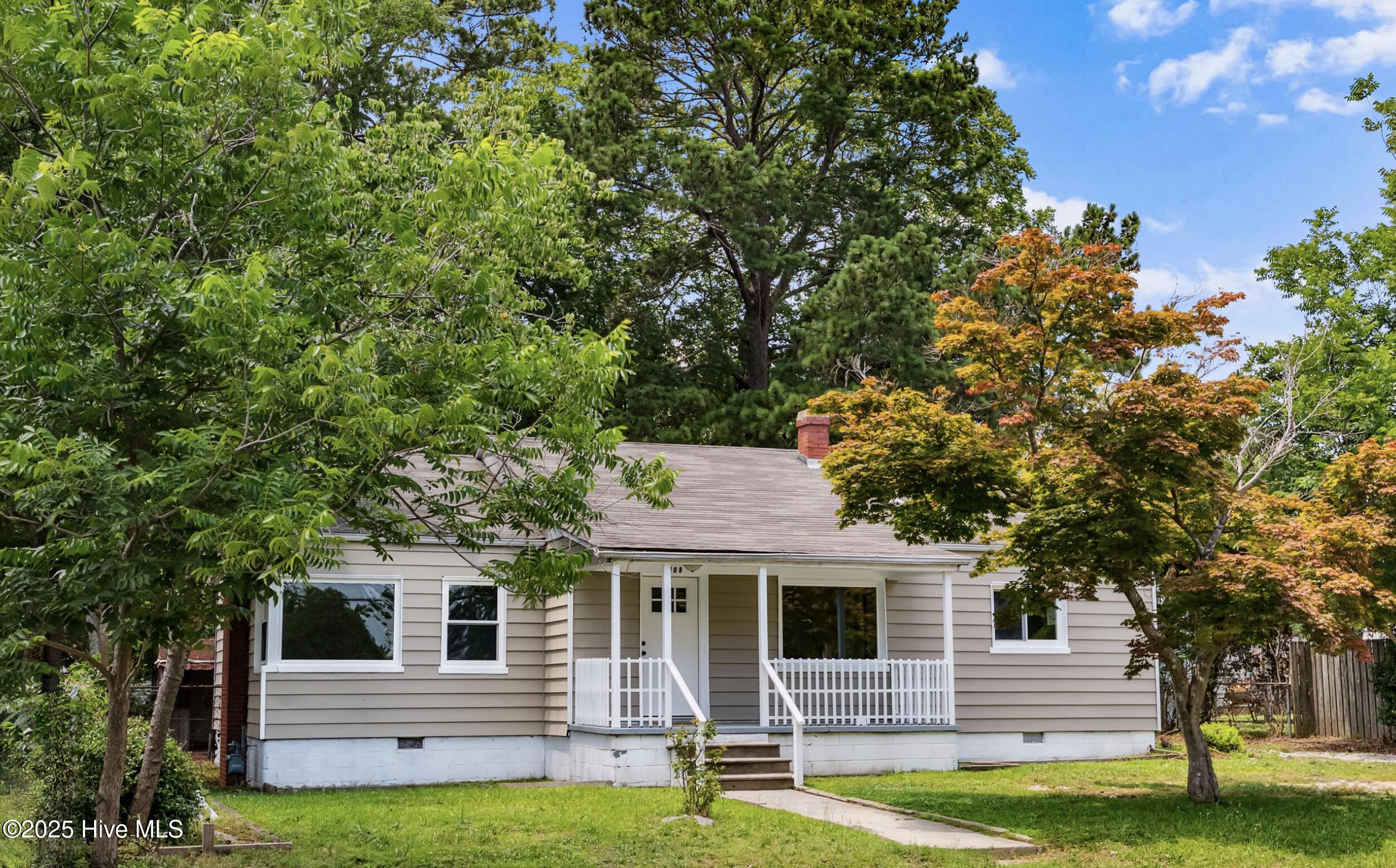 208 Fairview Avenue Property Photo 1