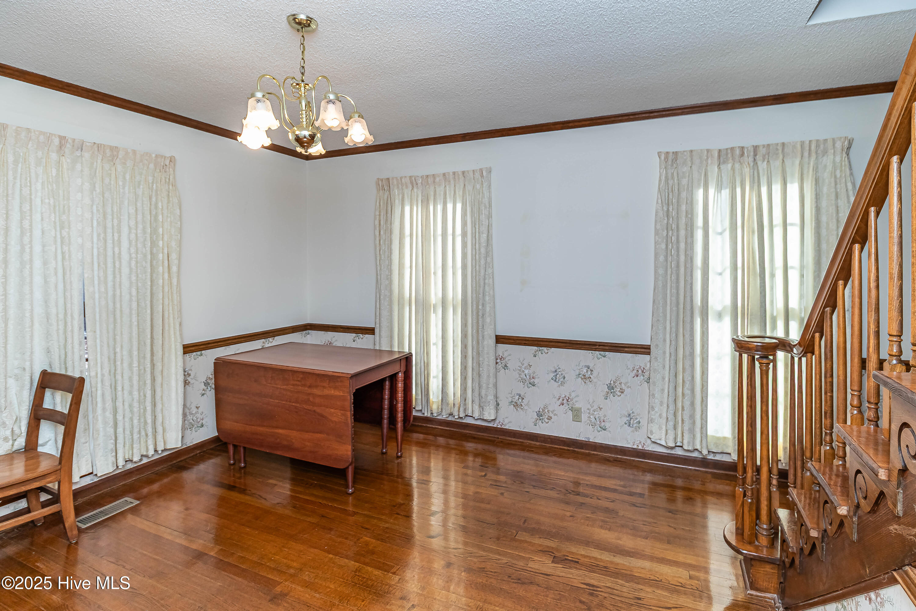 206 Maplewood Drive Property Photo 10