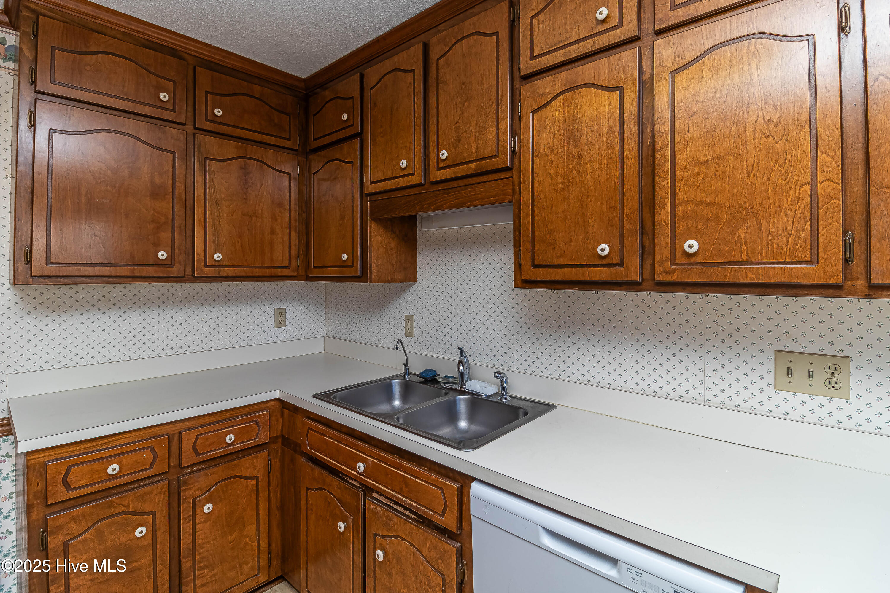 206 Maplewood Drive Property Photo 11