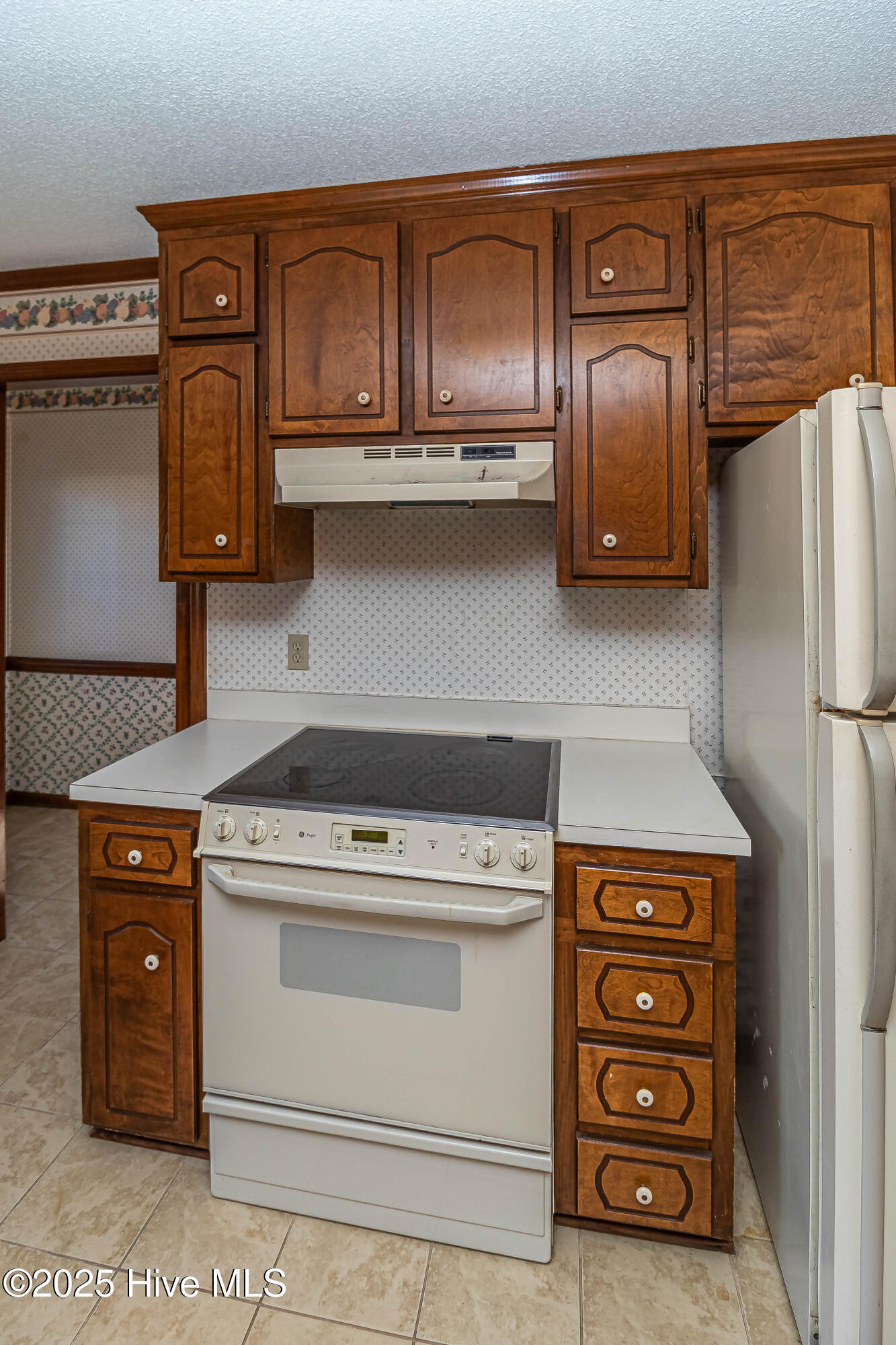206 Maplewood Drive Property Photo 13
