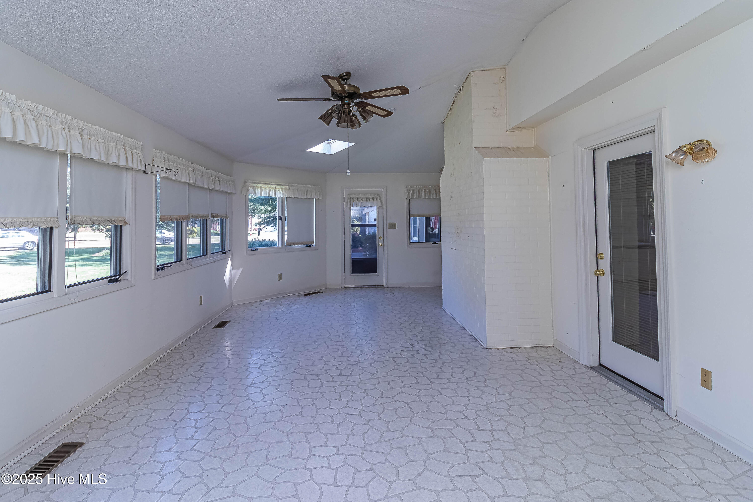 206 Maplewood Drive Property Photo 22