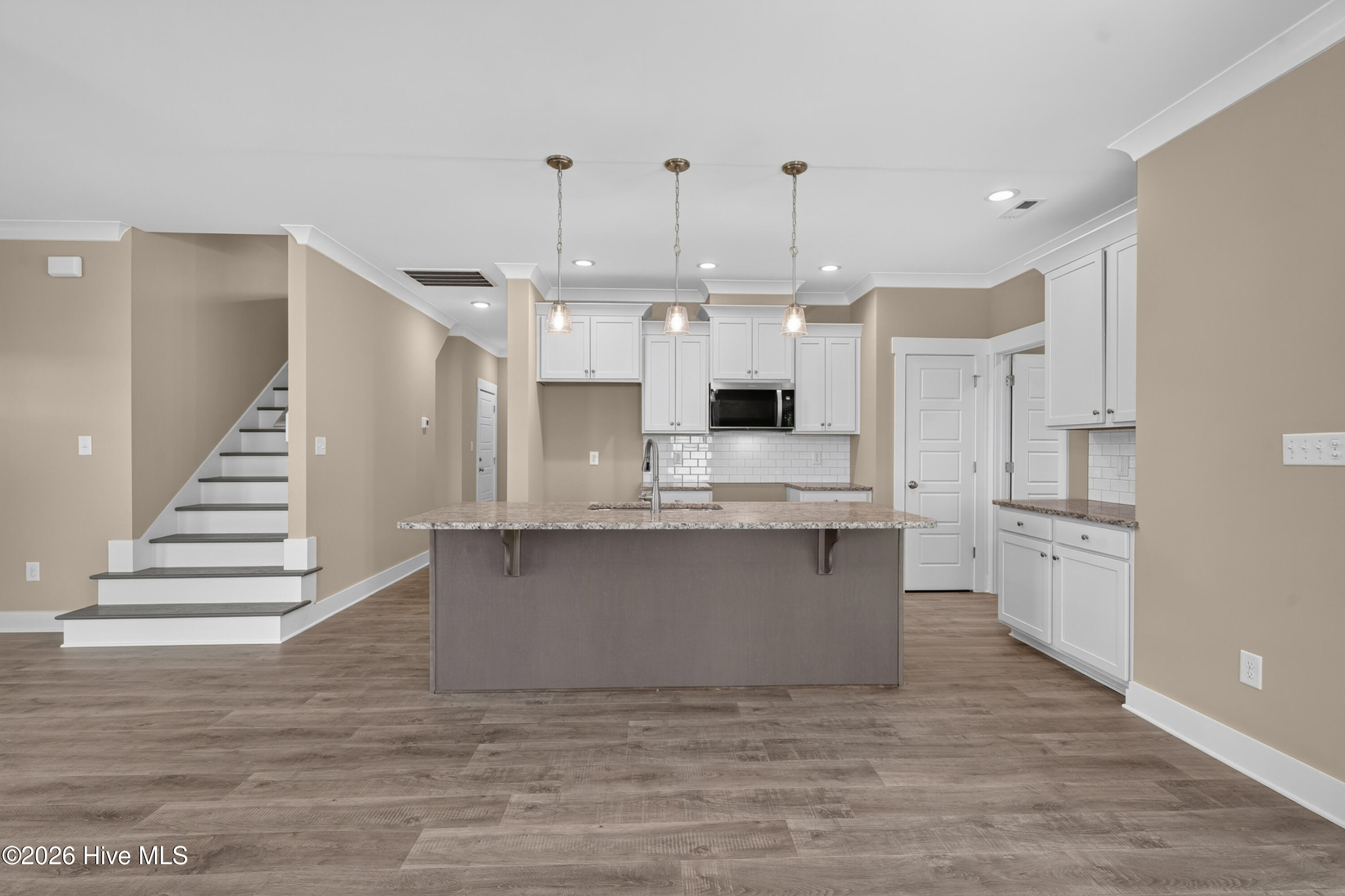 104 Kingston Circle Property Photo 12