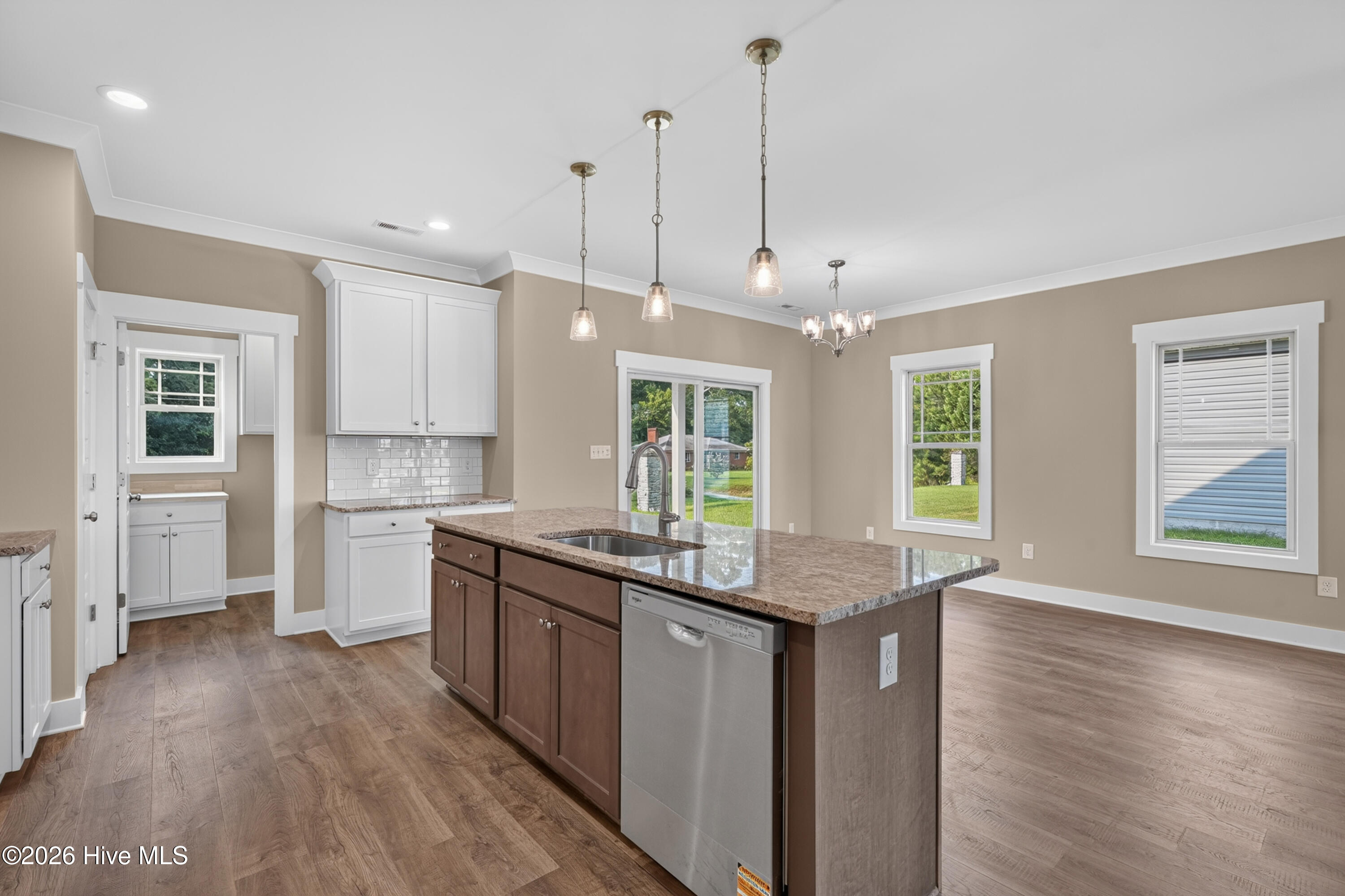 104 Kingston Circle Property Photo 15