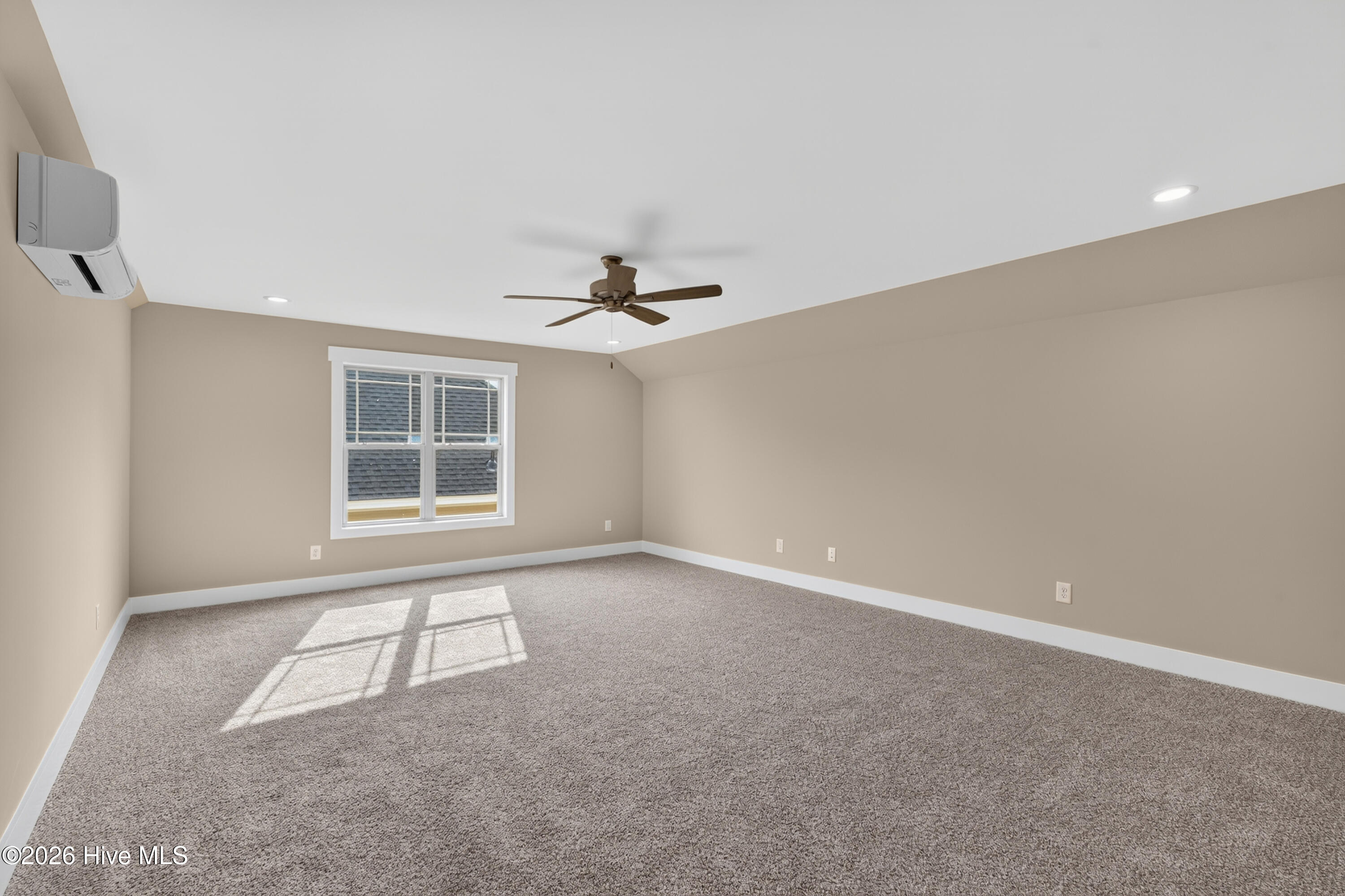 104 Kingston Circle Property Photo 28
