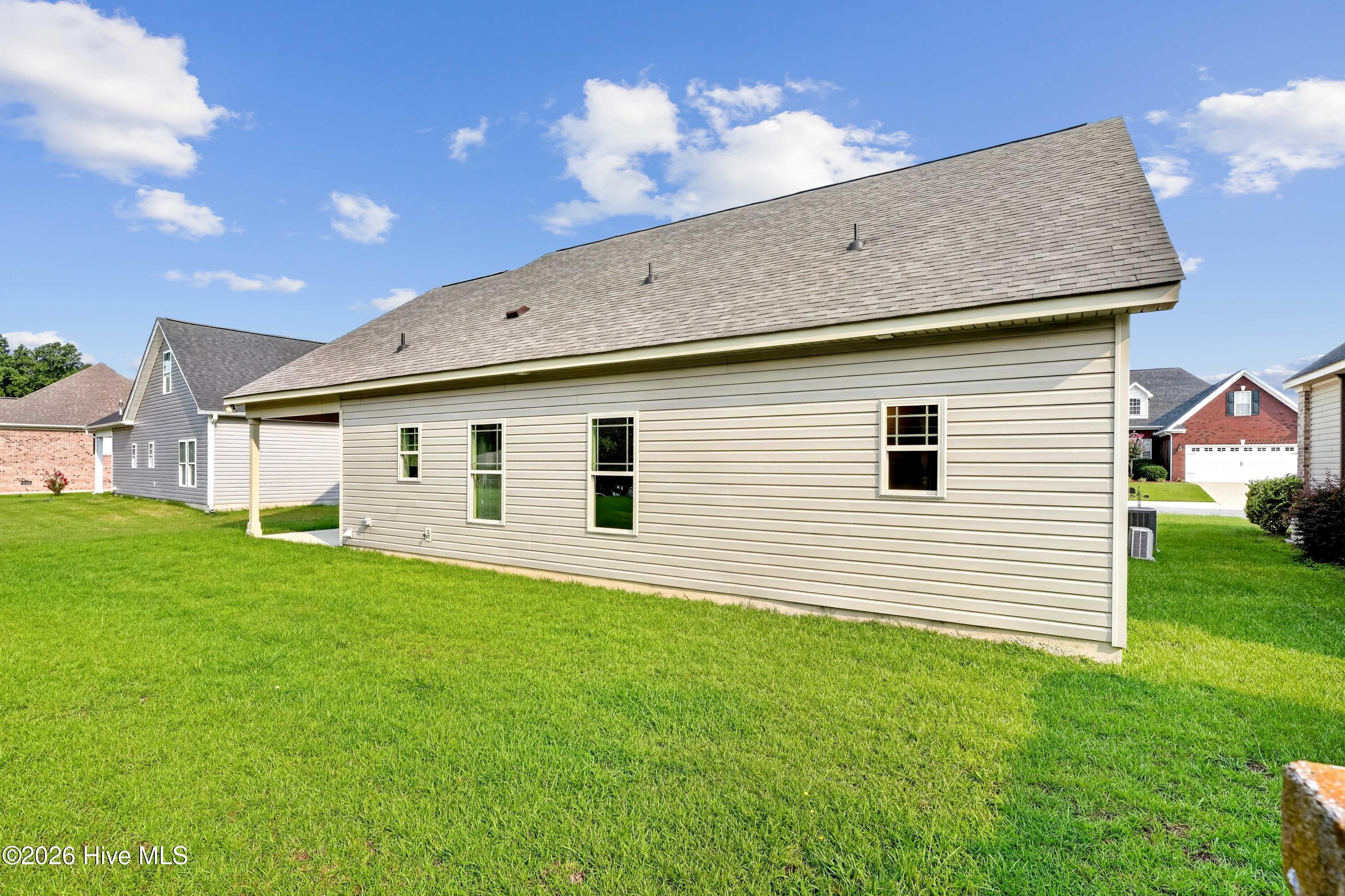 104 Kingston Circle Property Photo 33
