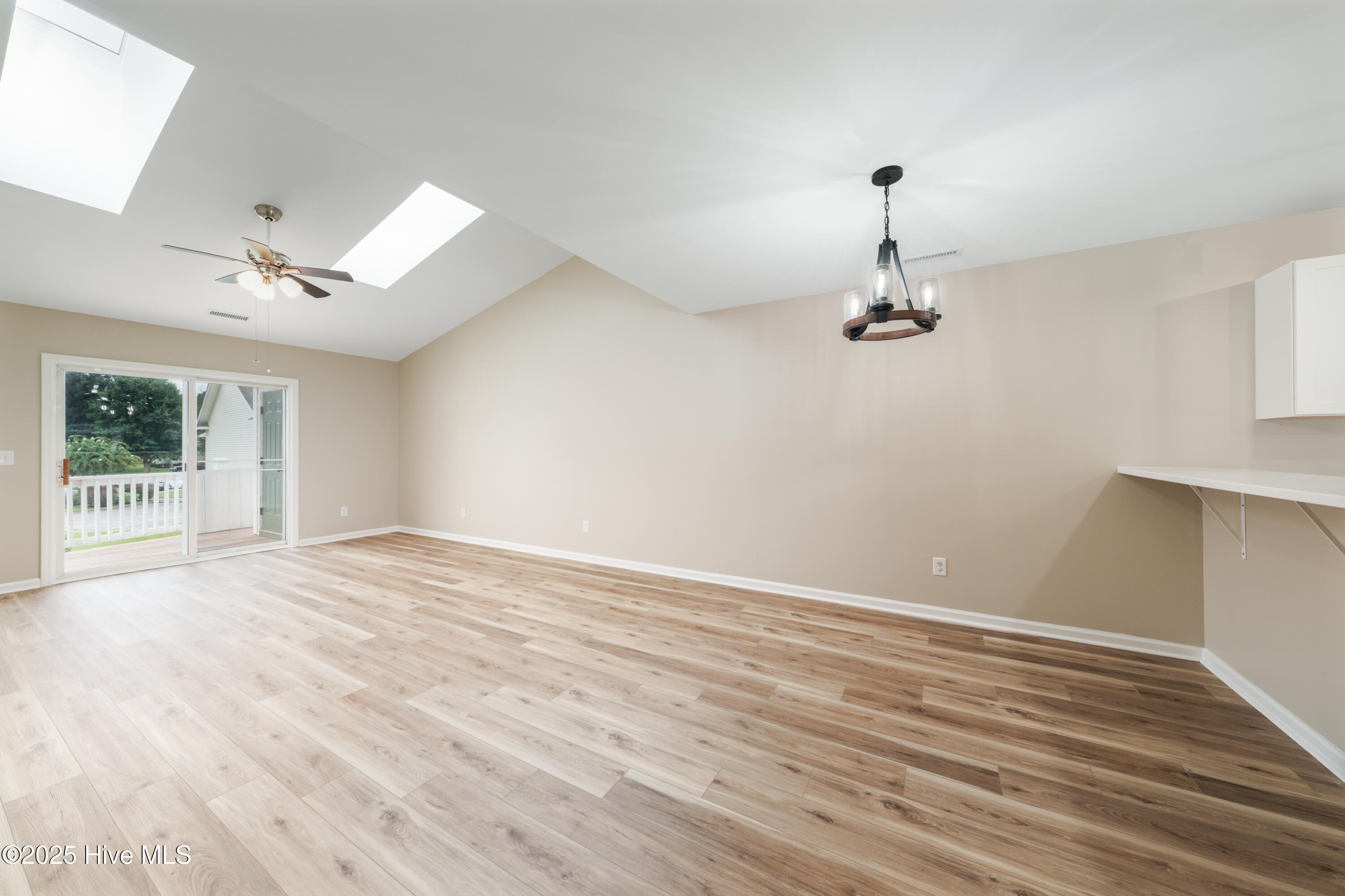 4629 Mcclelland Drive T-201 Property Photo 6