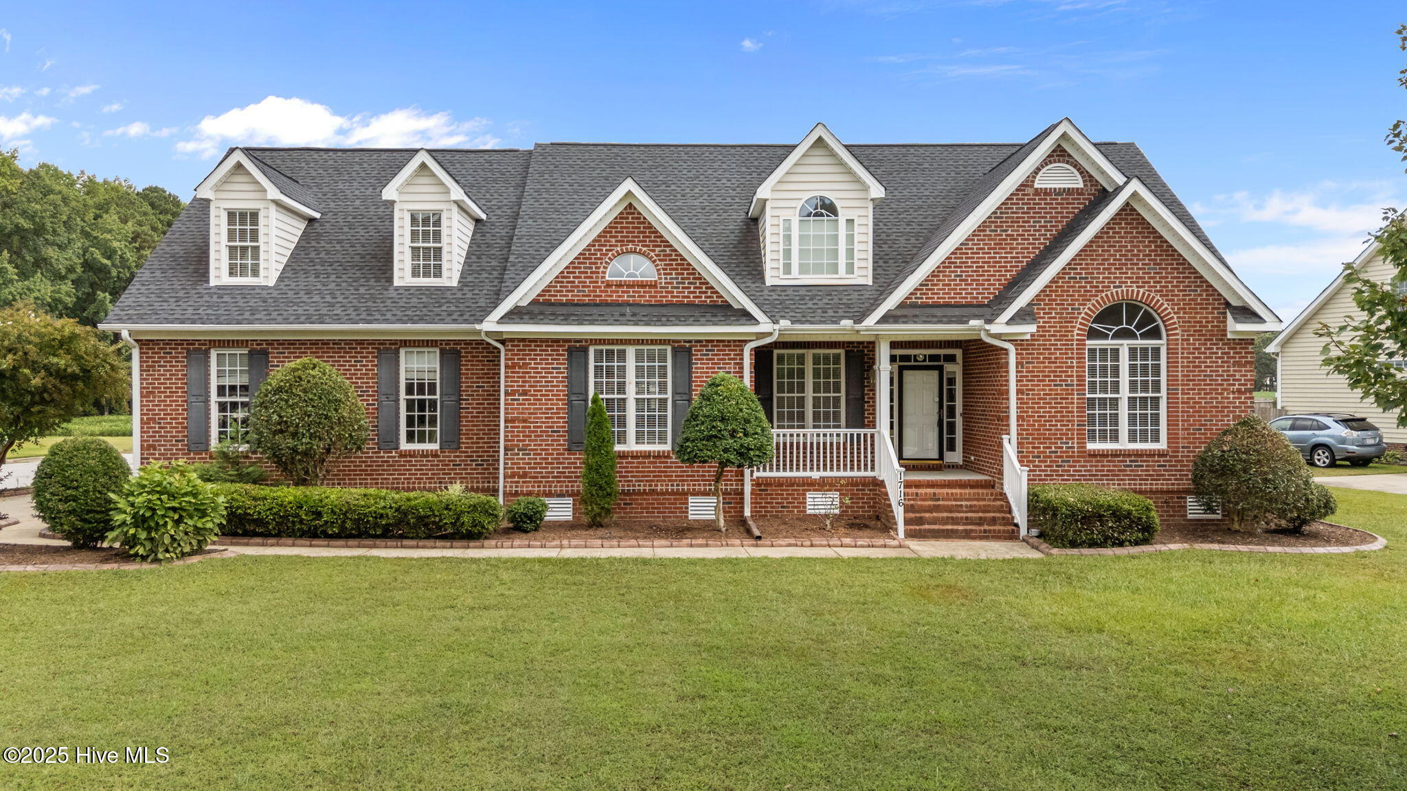 1716 Lakeside Drive Property Photo 1