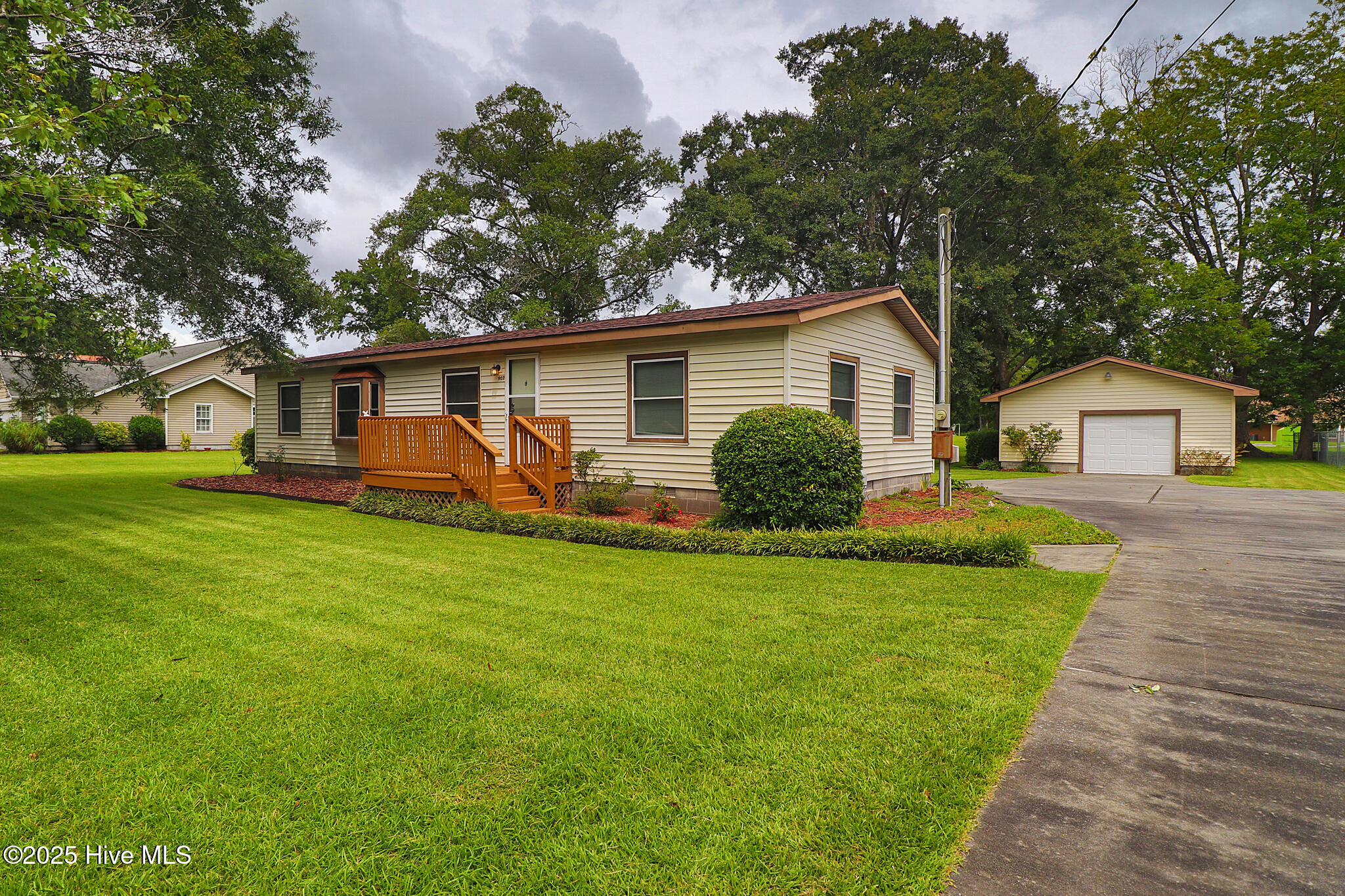 907 Church Street Property Photo 1