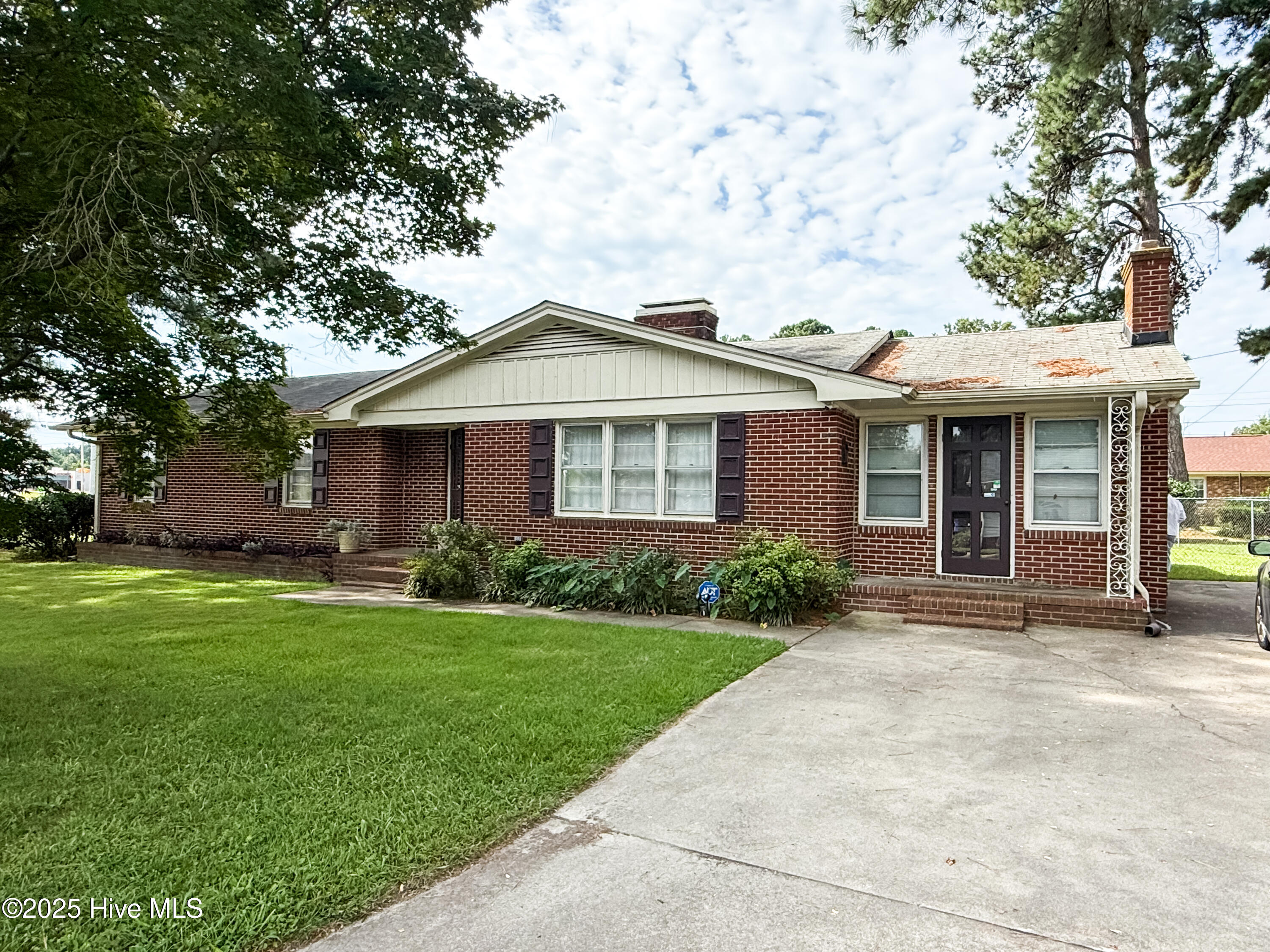 1110 Vance Street Property Photo 1