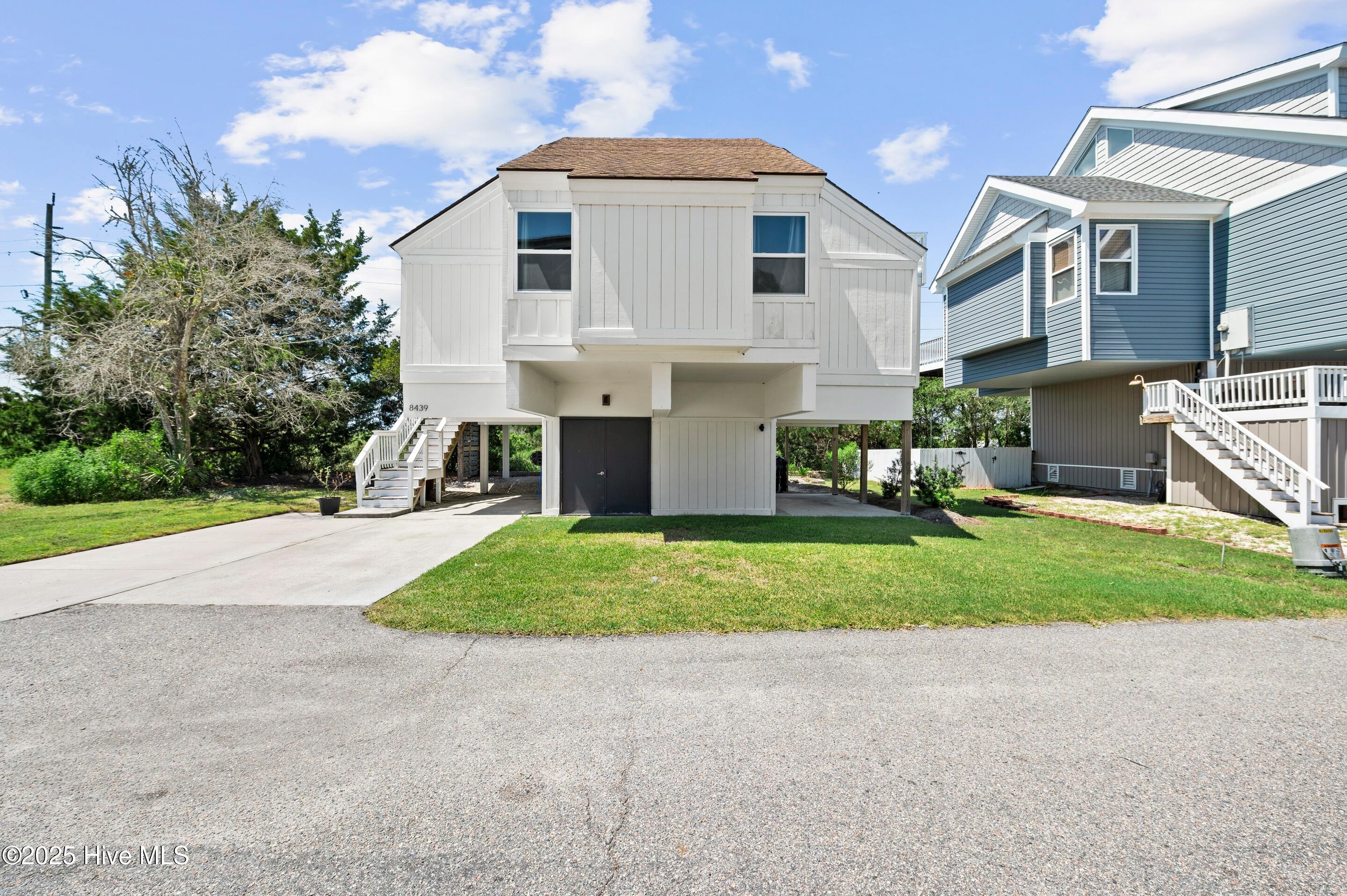 8439 River Road Property Photo 1