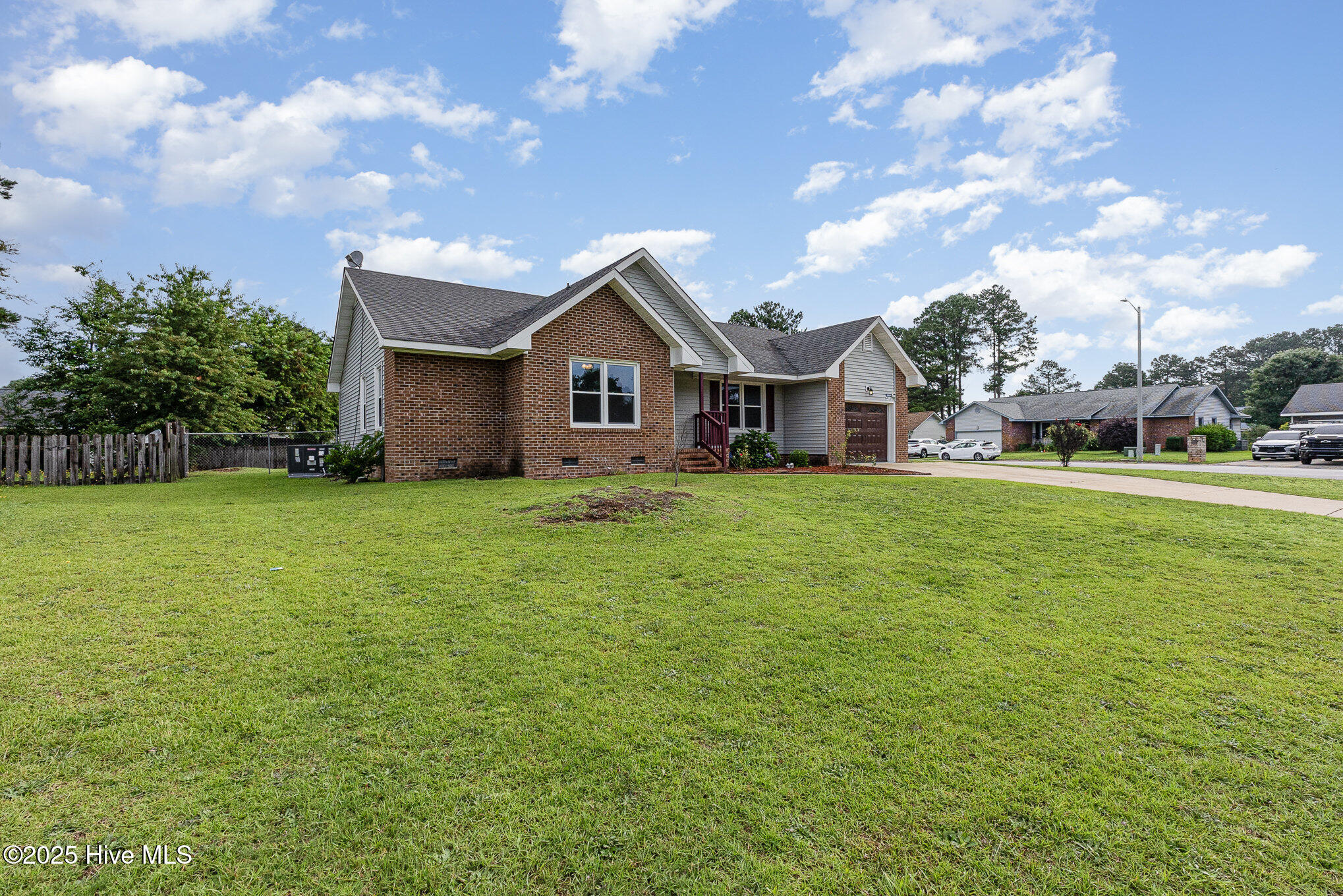 974 Eastman Road Property Photo 1