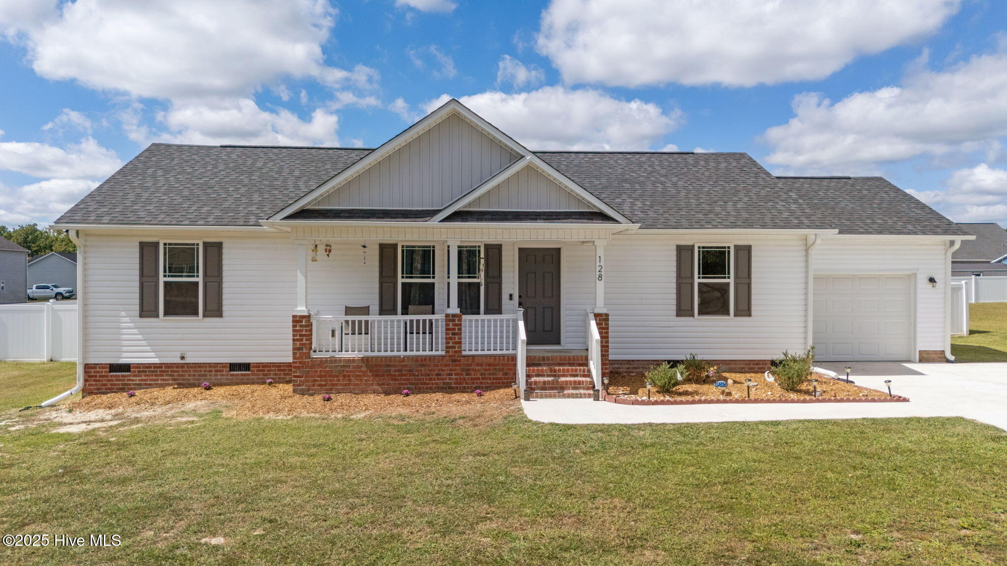 128 Chase Drive Property Photo 1