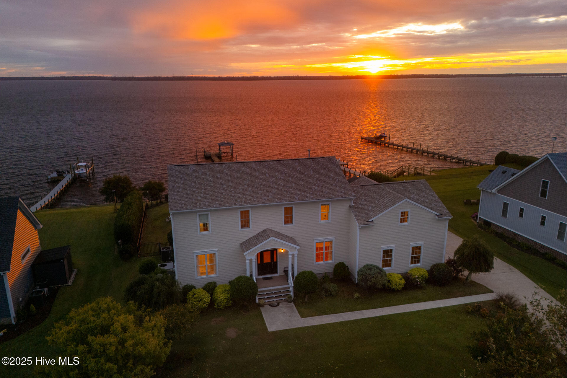 116 N Shore Drive Property Photo 1