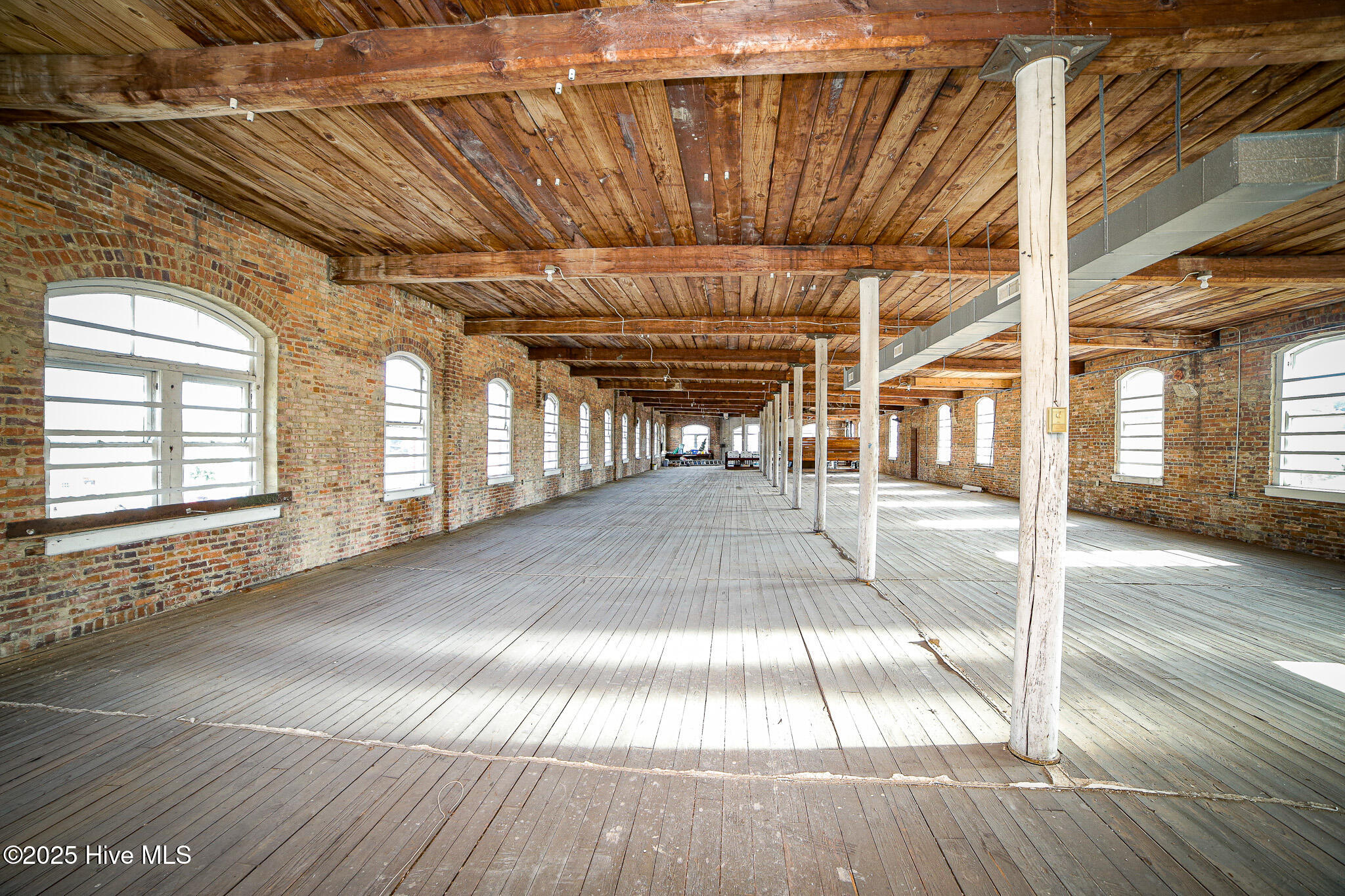 100 Railroad Street Property Photo 44